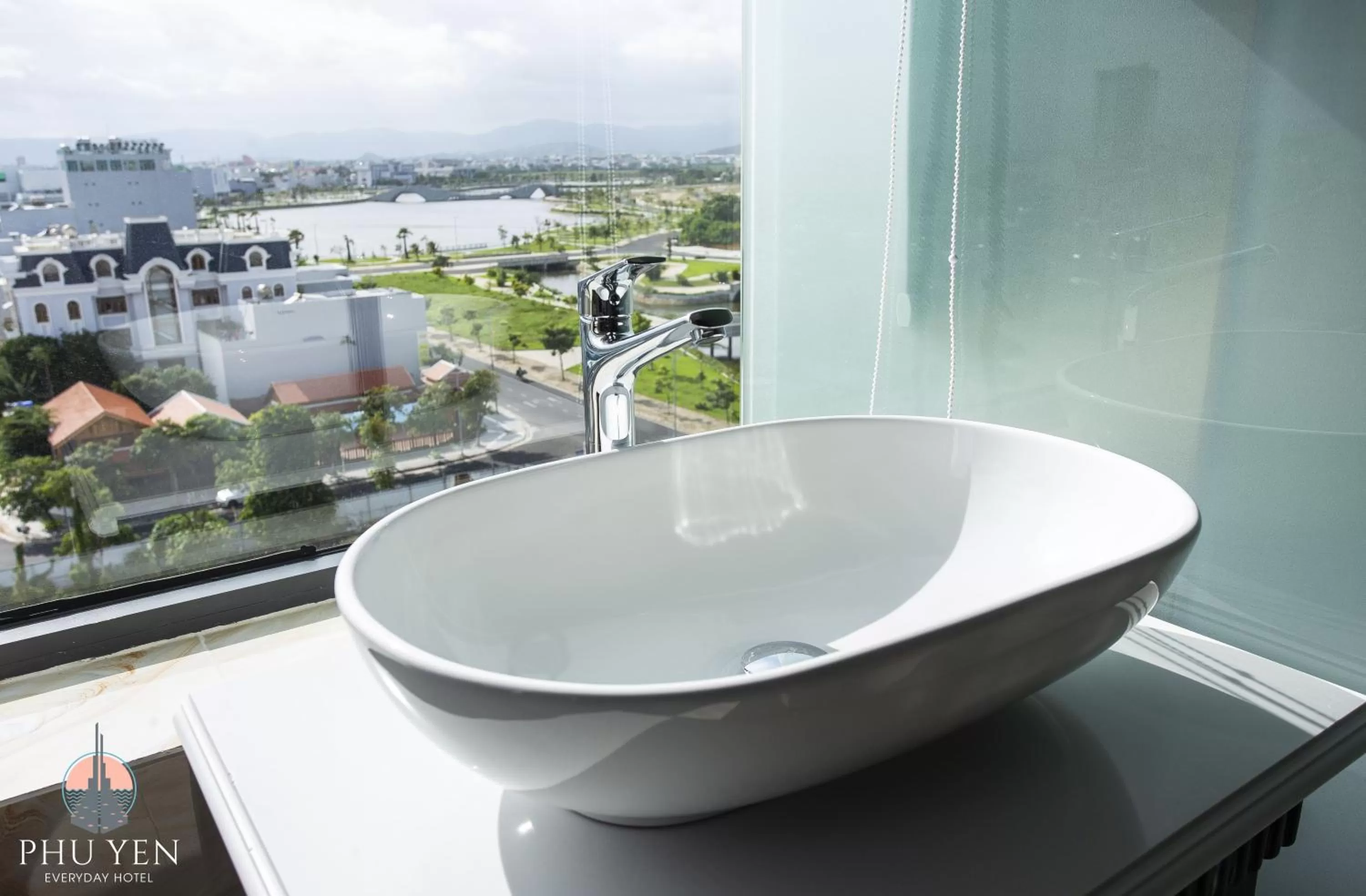 Toilet in PHÚ YÊN EVERYDAY HOTEL