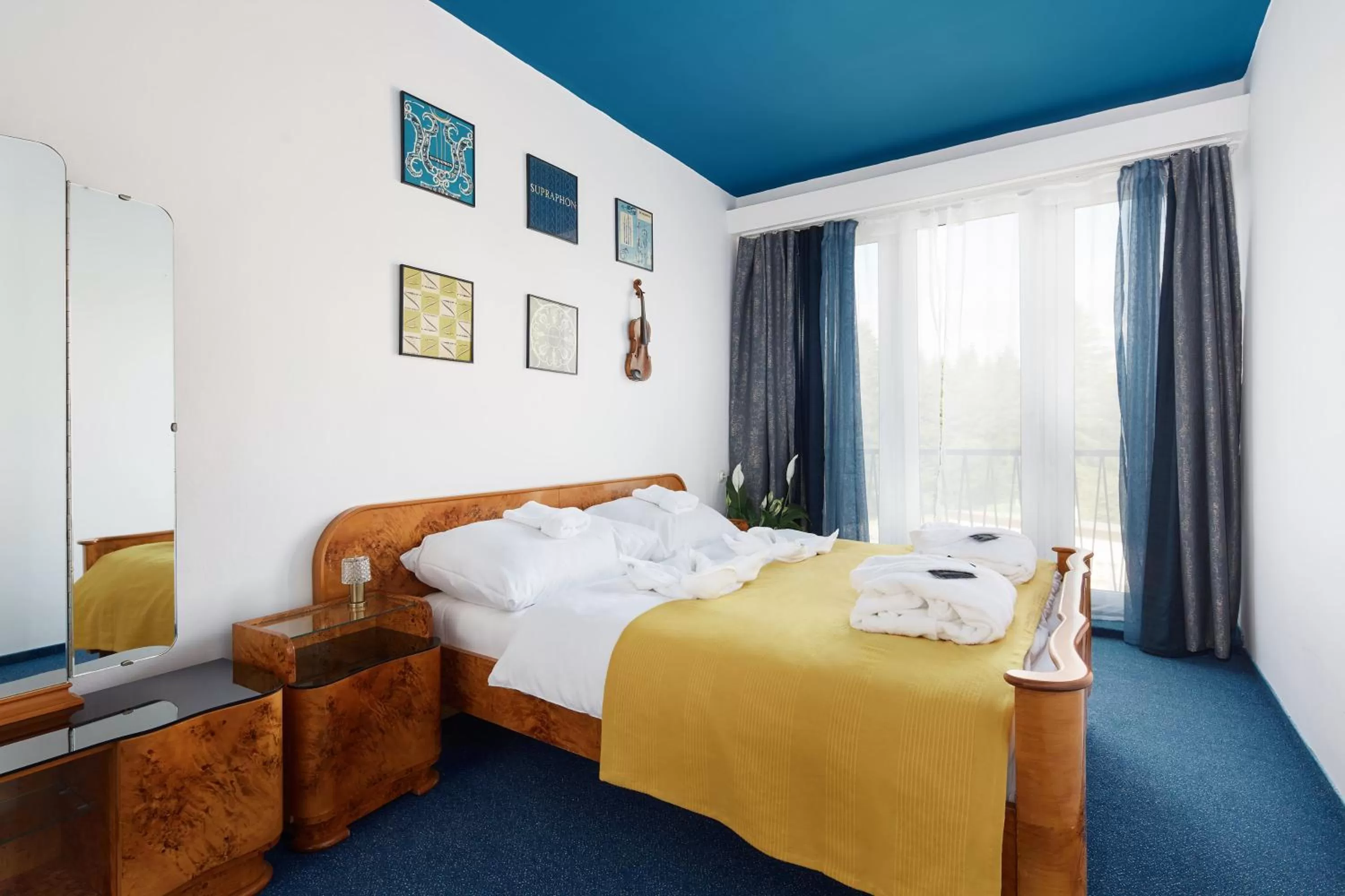 Bedroom, Bed in Hotel Medlov