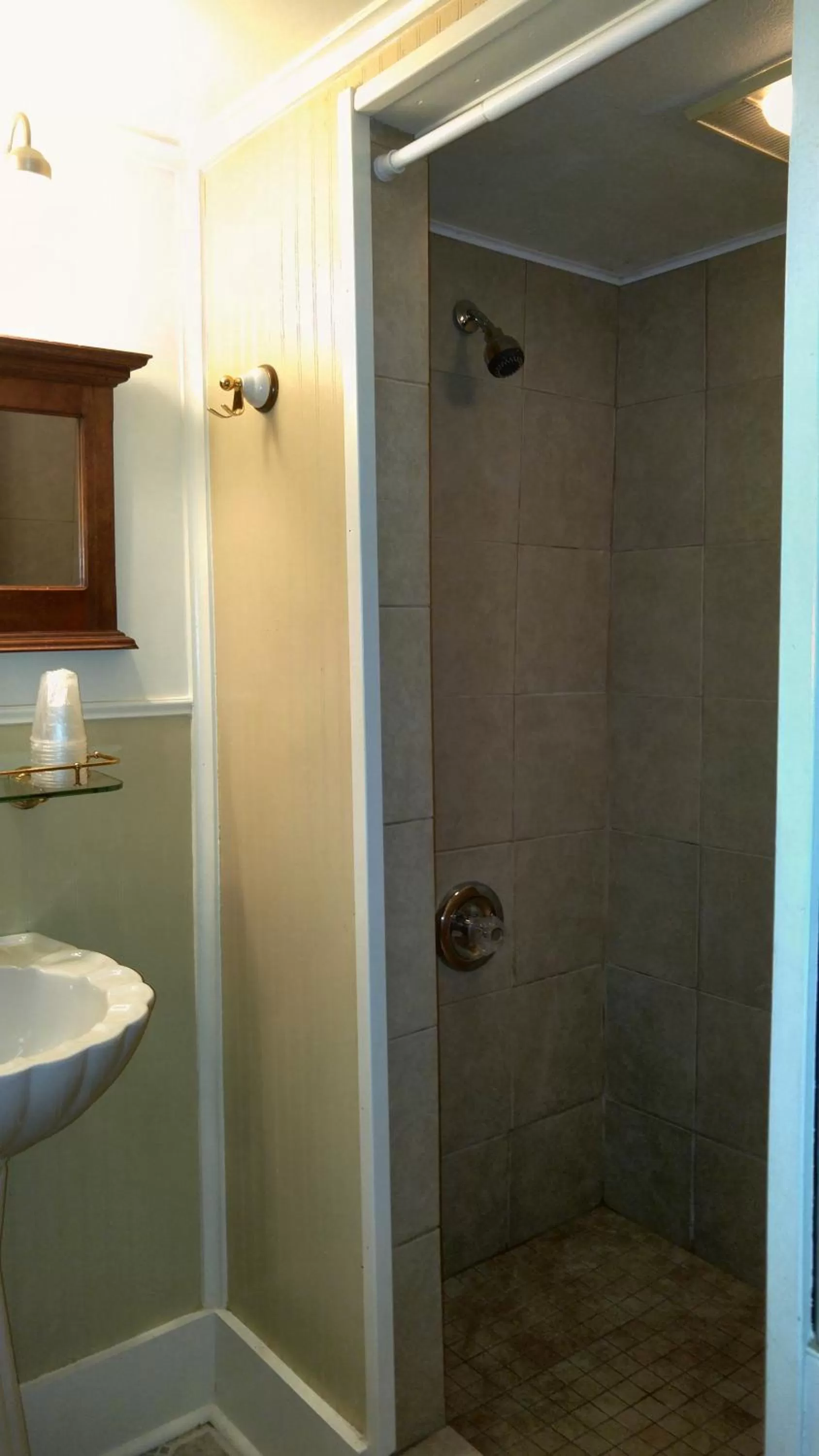 Bathroom in Hidden Springs Bed and Breakfast