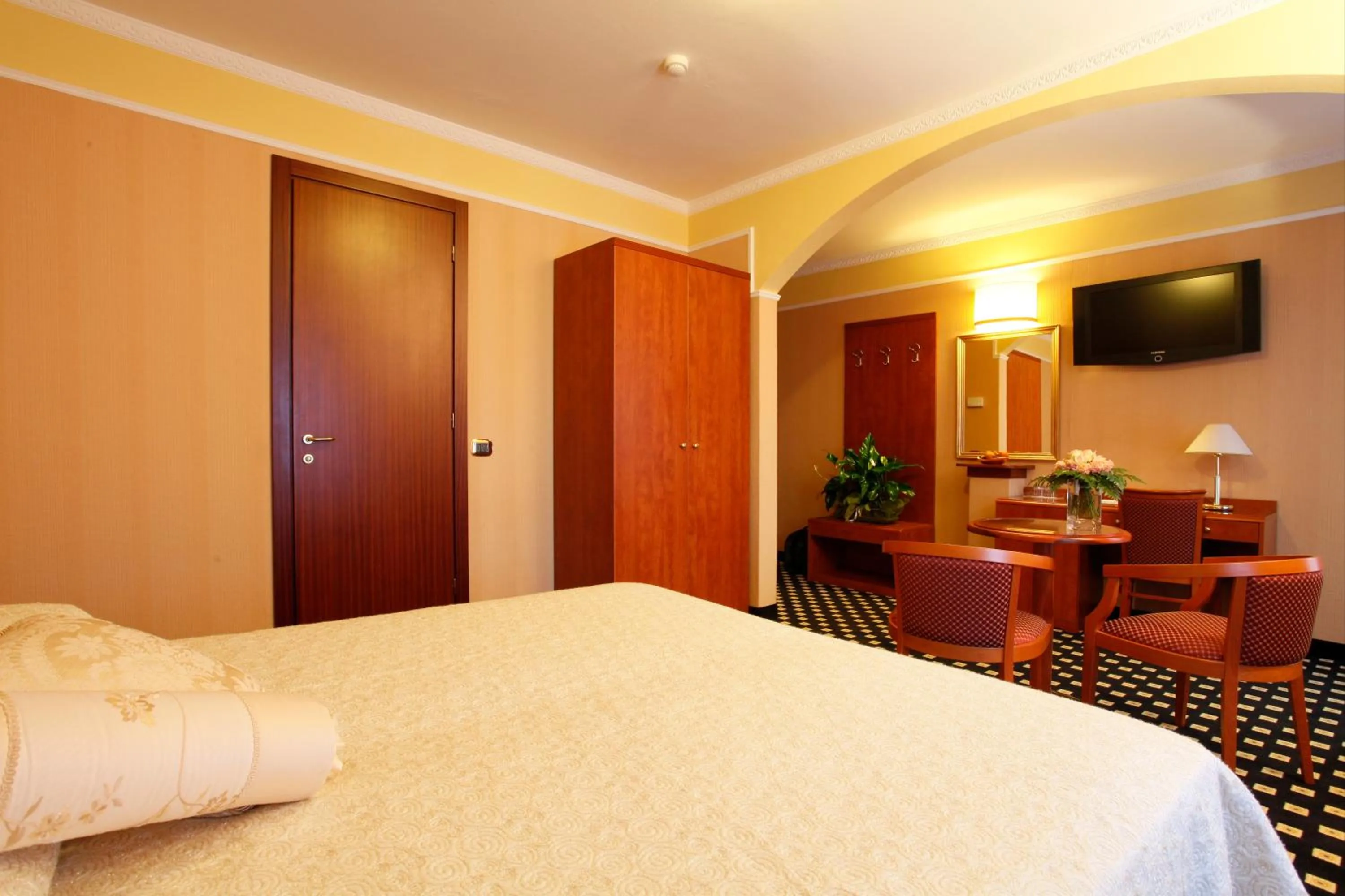 Photo of the whole room, Bed in Boutique Hotel Puccini