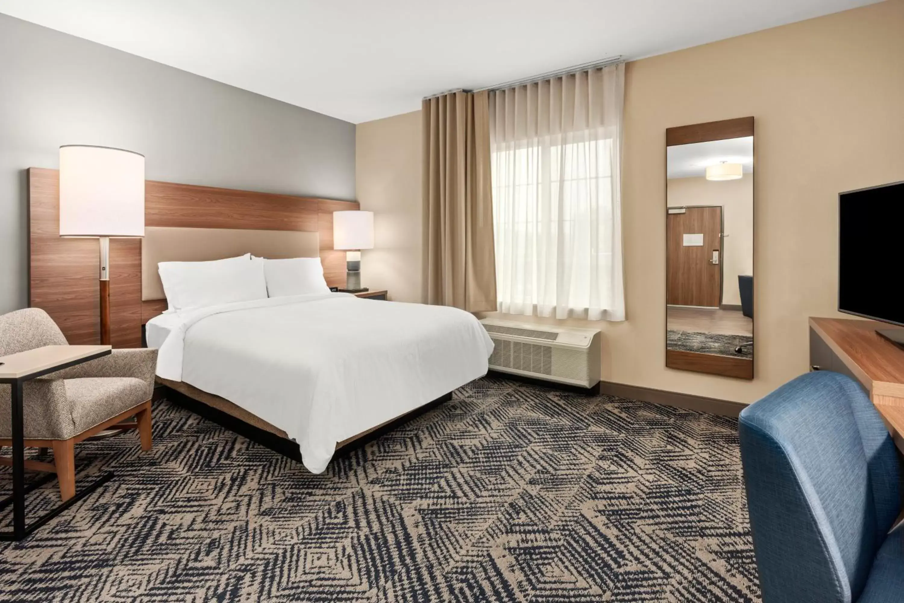 Queen Studio Suite - Hearing Accessible/ Non-Smoking in Candlewood Suites Sumner Puyallup Area by IHG Queen Studio Suite - Hearing Accessible/ Non-Smoking in Candlewood Suites Sumner Puyallup Area by IHG