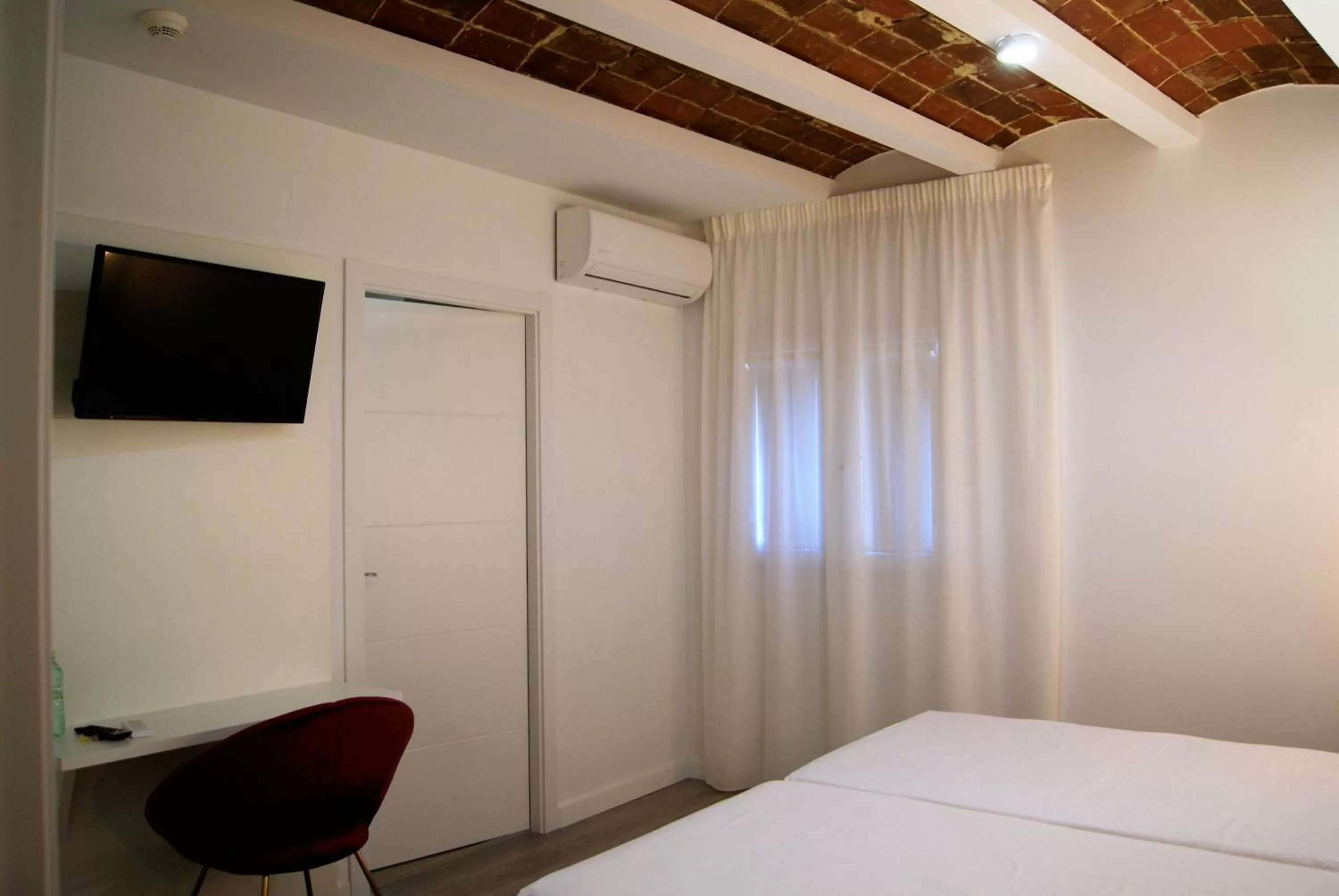 TV and multimedia, Bed in Hotel La Encomienda