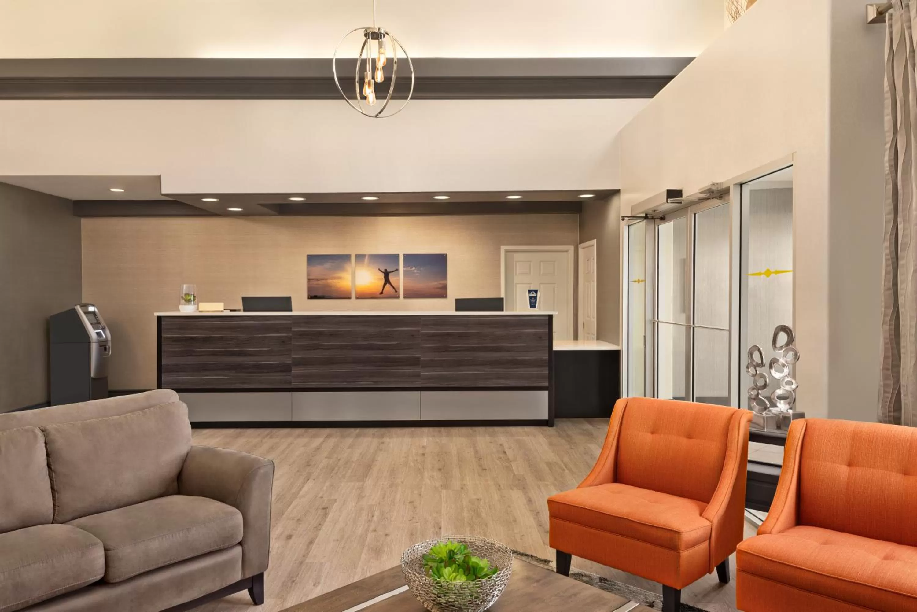 Lobby or reception in Days Inn by Wyndham Saskatoon