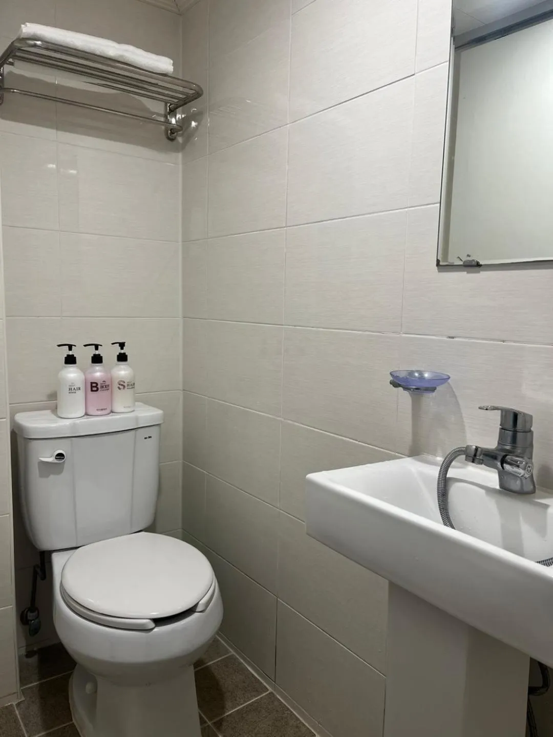 Standard Single Room with Private Bathroom in Myeongdong Guesthouse Como