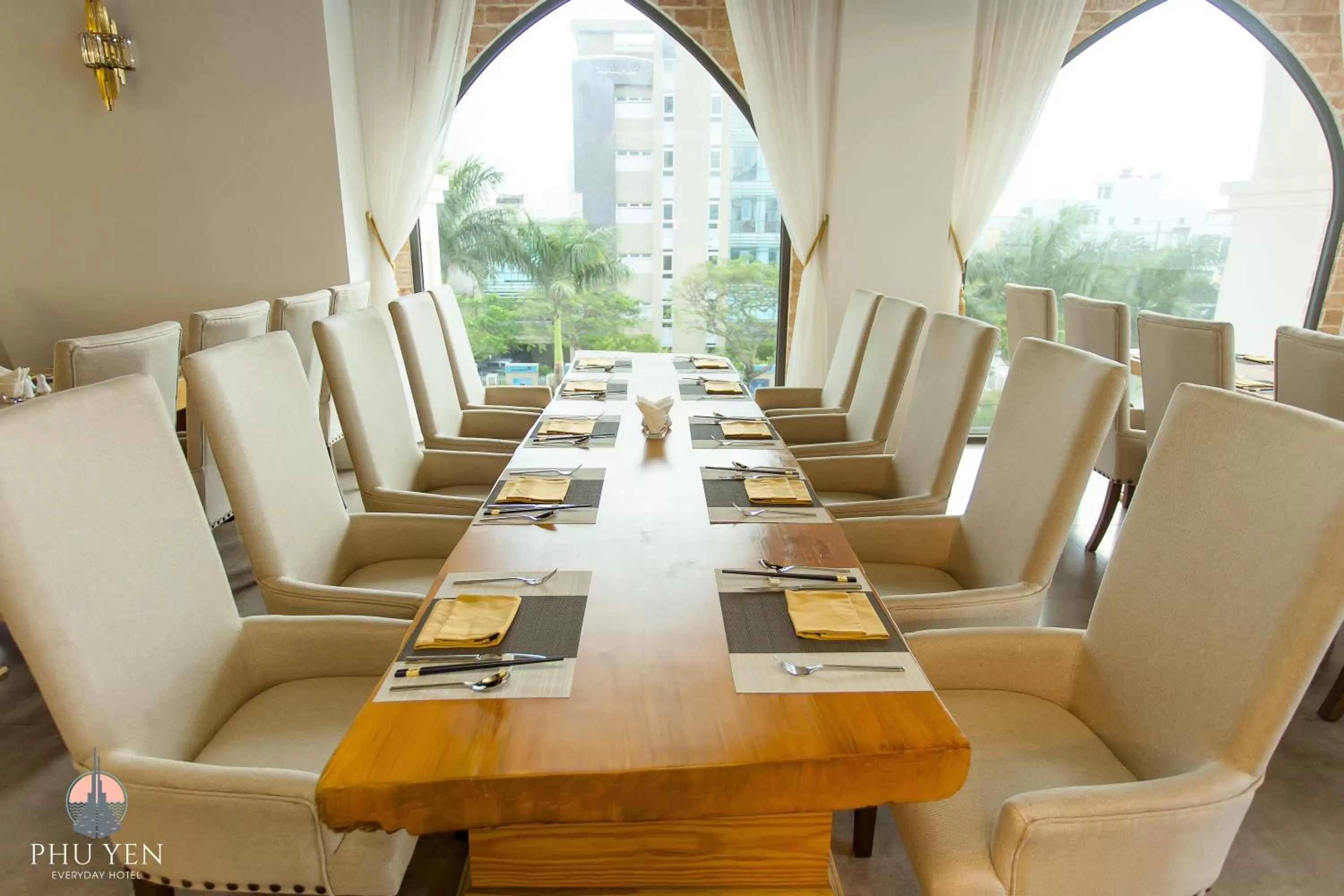 Restaurant/places to eat in PHÚ YÊN EVERYDAY HOTEL