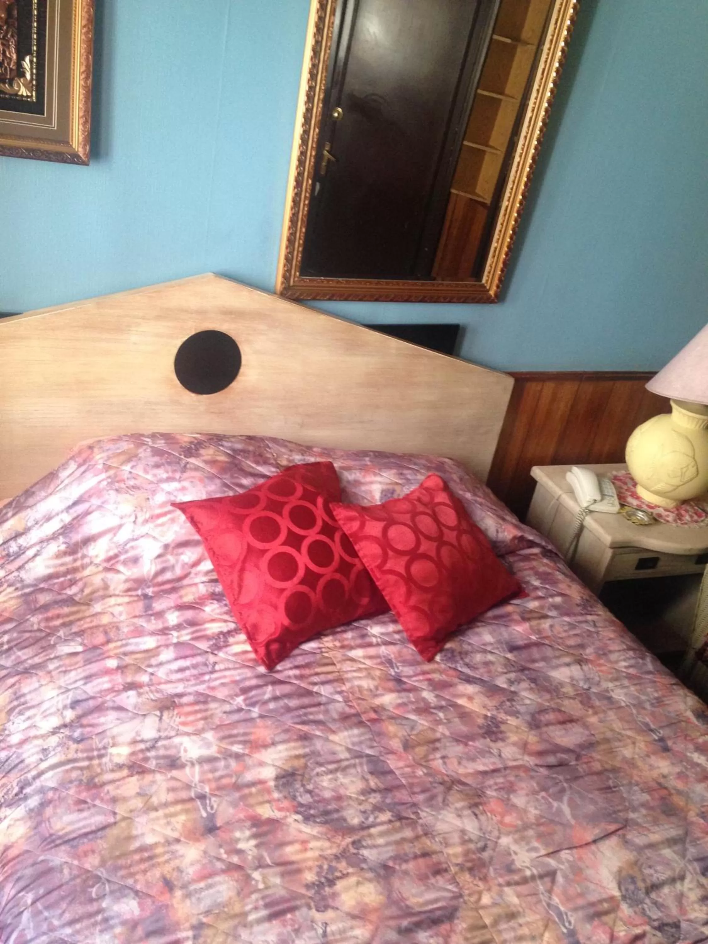 Single Room with Private External Bathroom - single occupancy in Hotel La Castellana