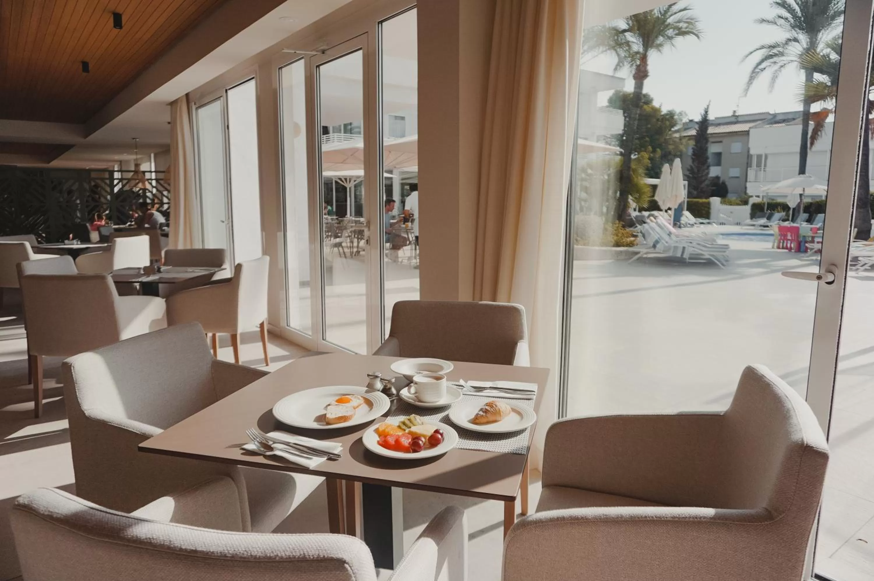 Breakfast in Hoposa Hotel & Apartaments VillaConcha