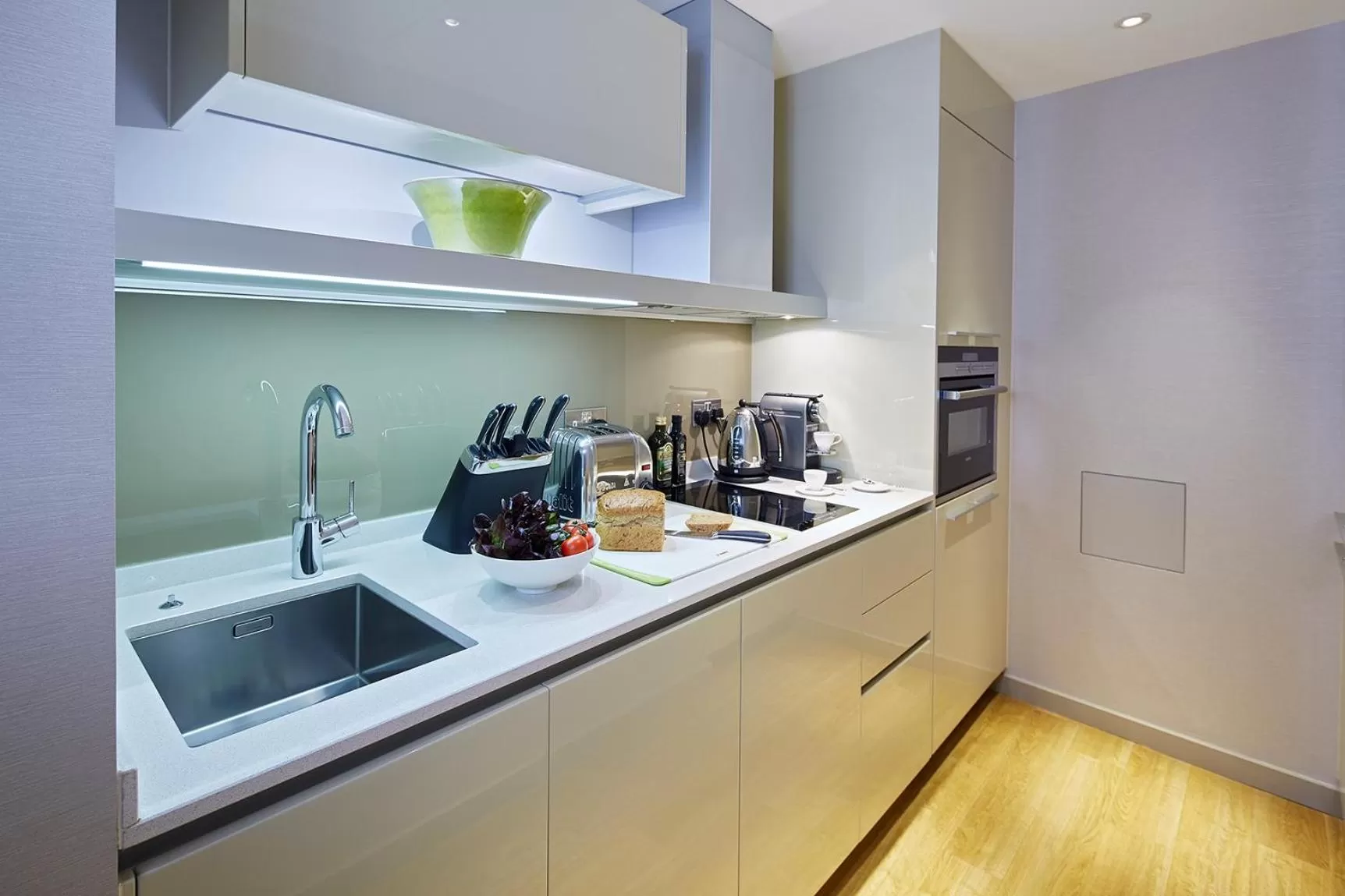 Coffee/tea facilities in Cheval Three Quays at The Tower of London