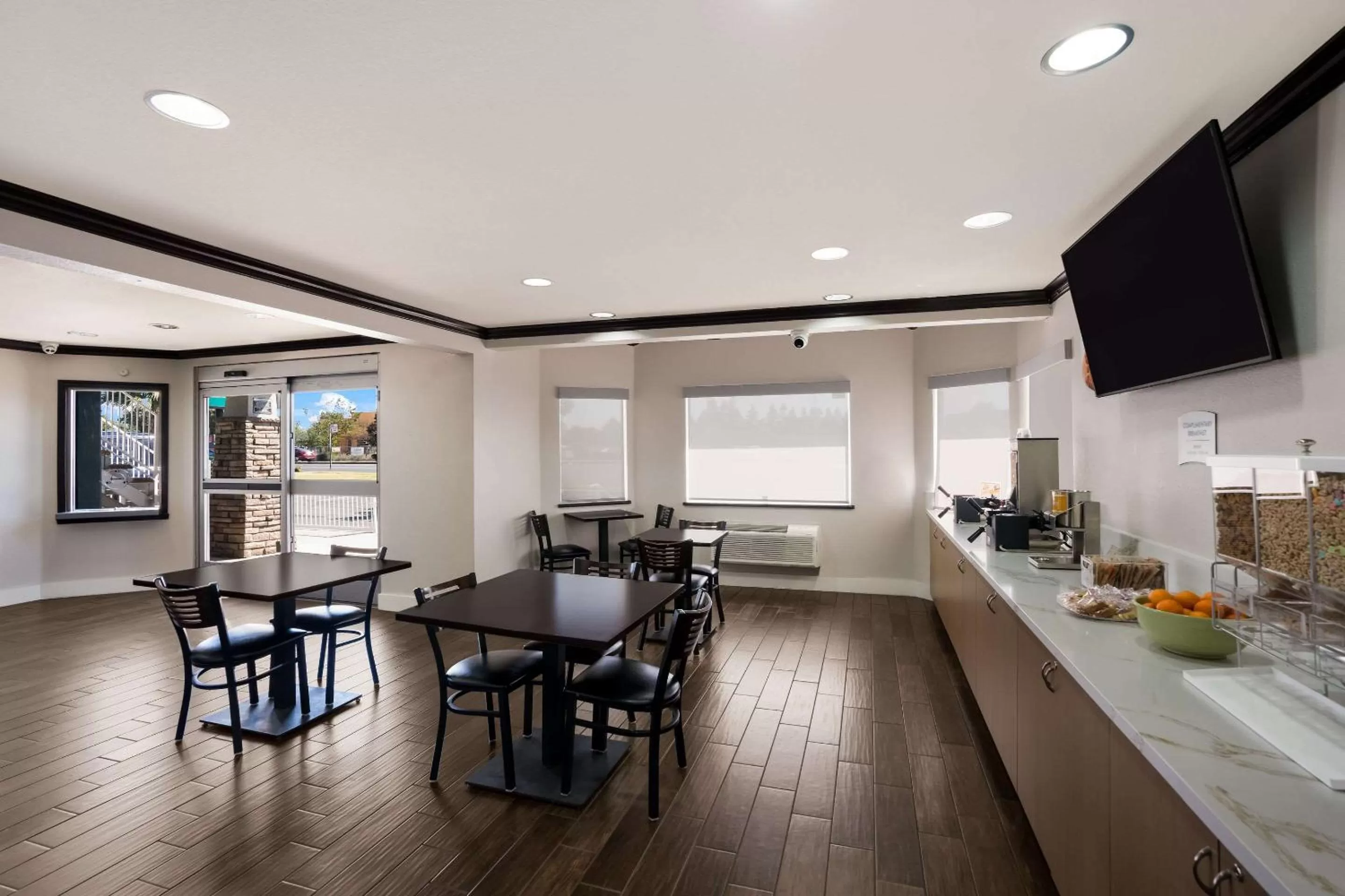 Breakfast in Quality Inn Elk Grove-Sacramento