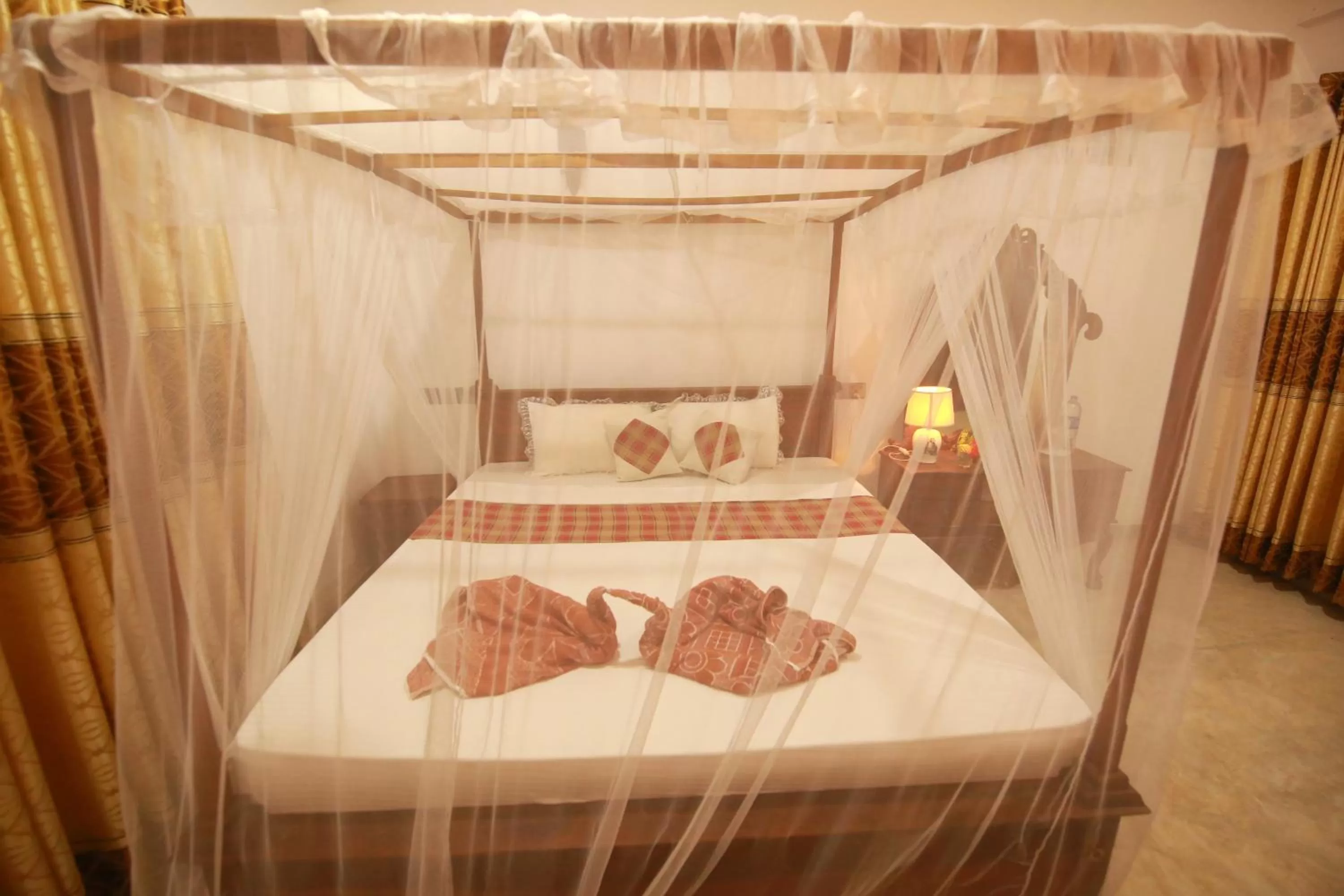 Photo of the whole room, Bed in Surf Orchid Villa