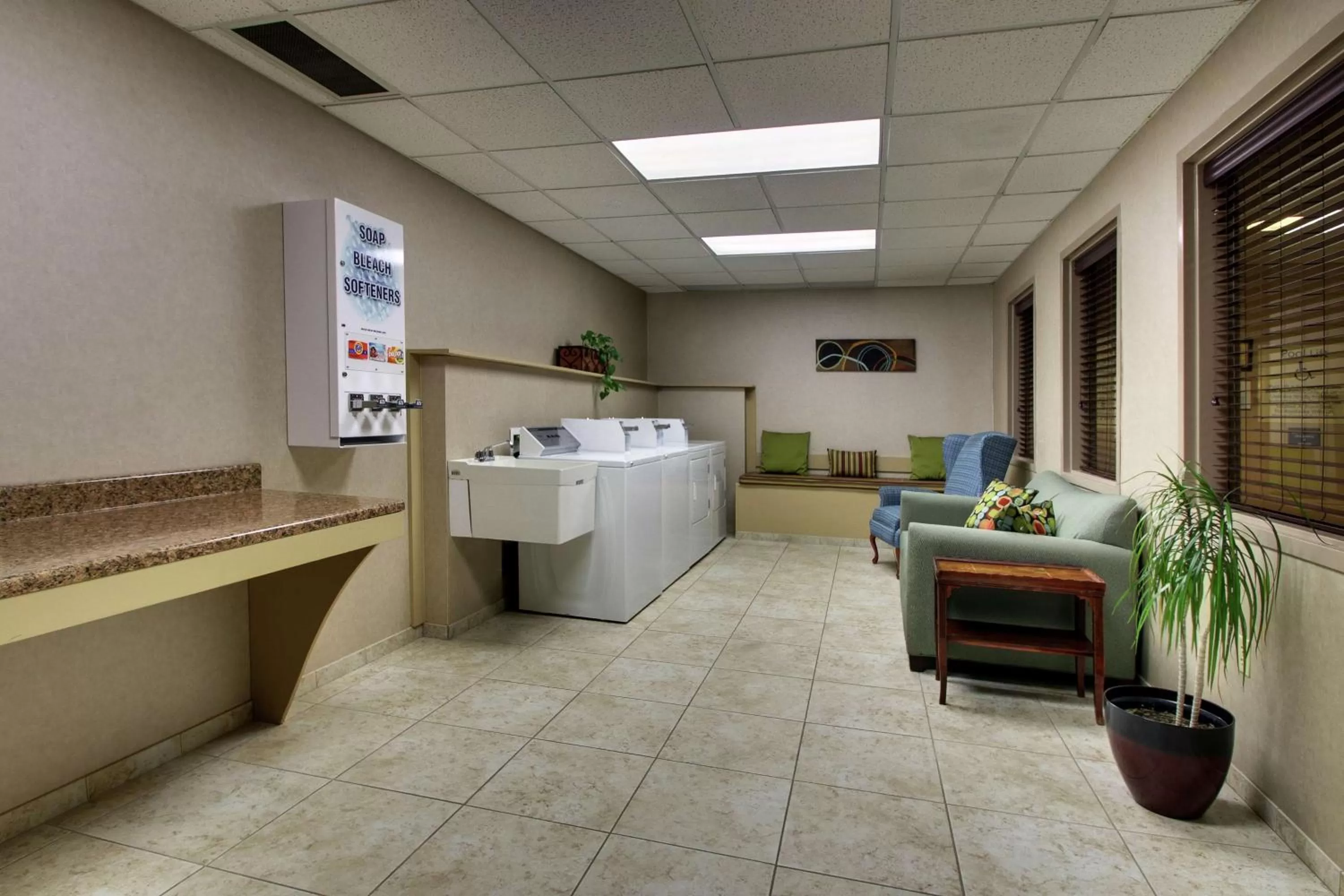 Property building in Hampton Inn DuBois