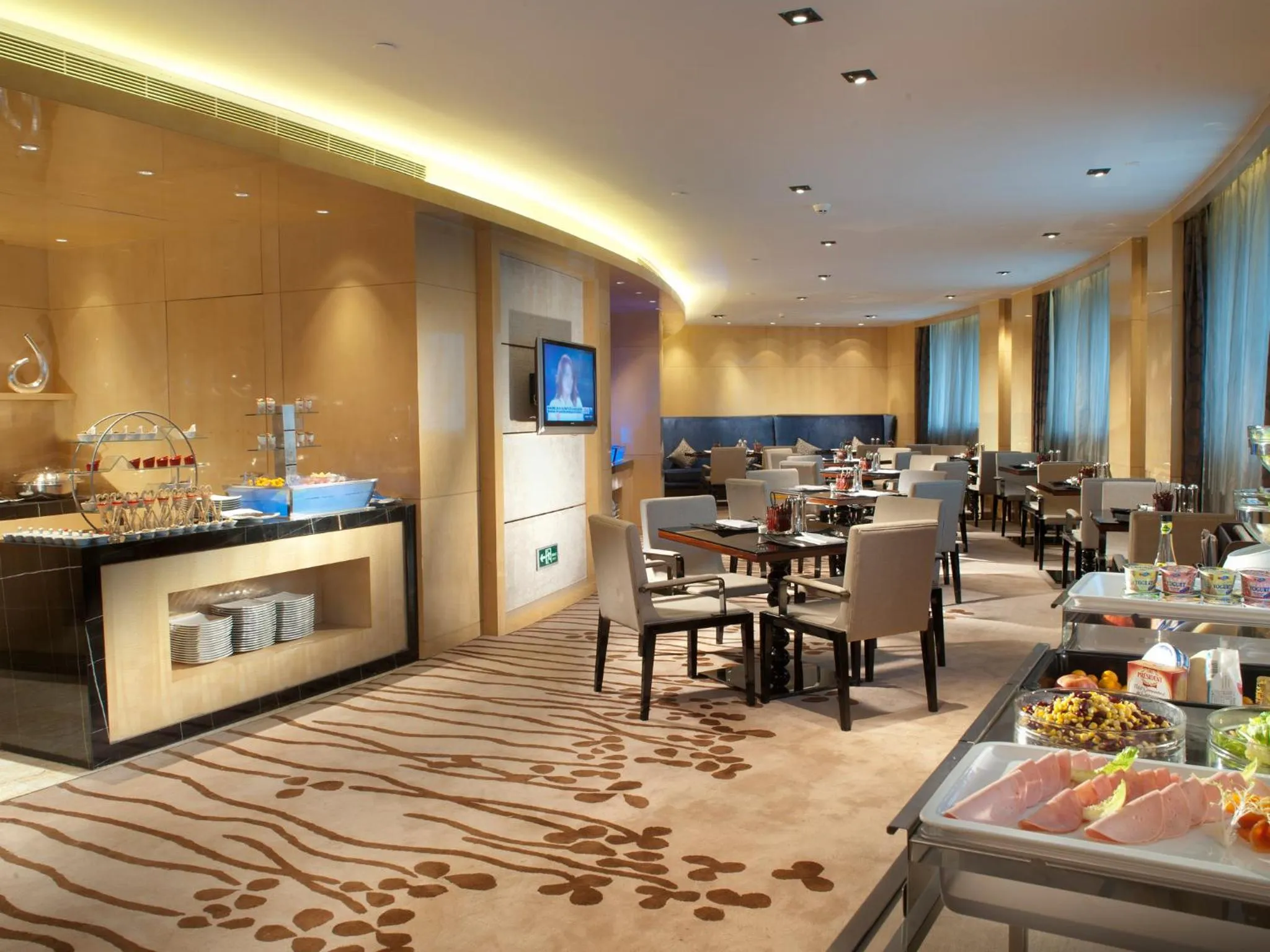 Restaurant/places to eat in Crowne Plaza Xi'an by IHG