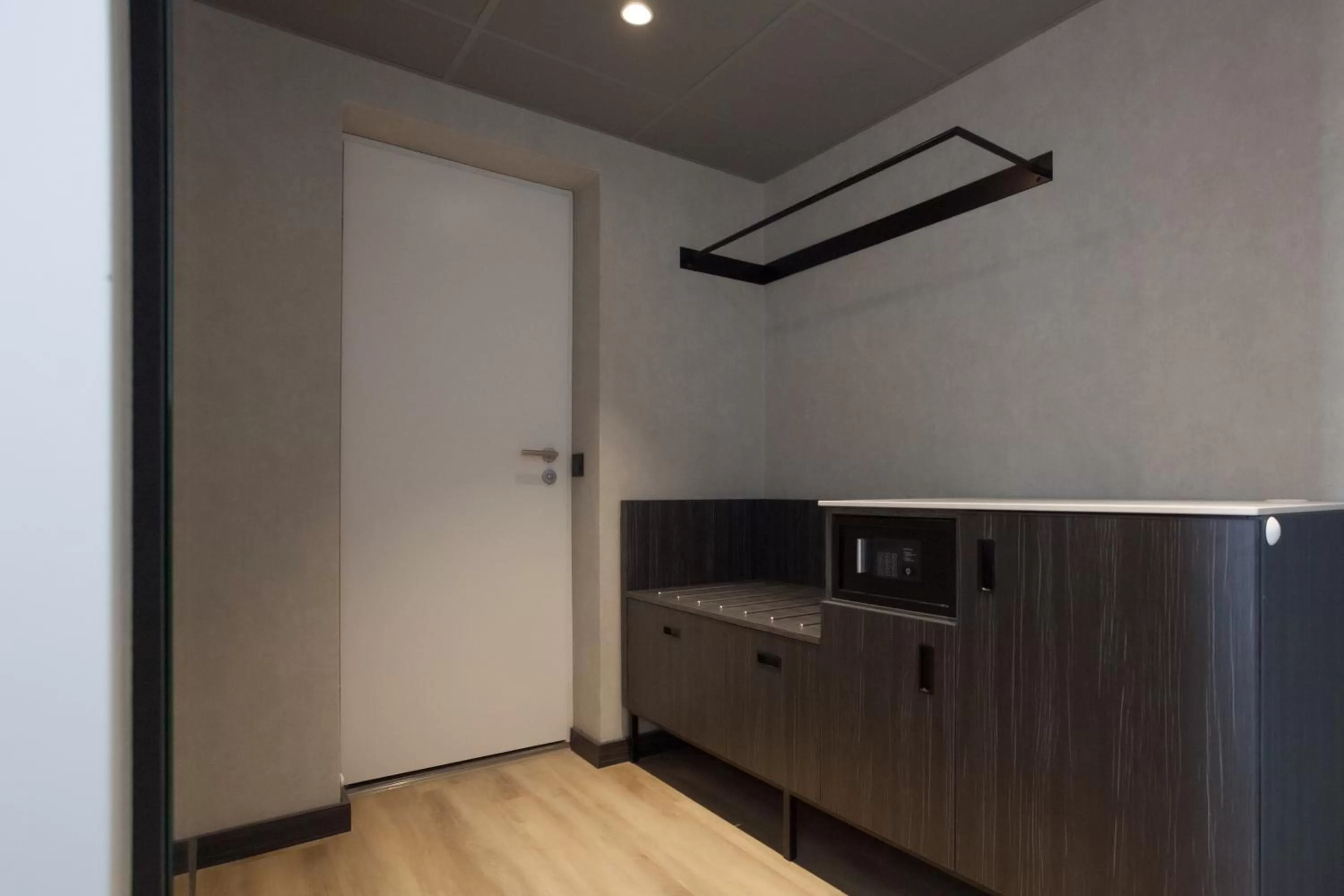 Bedroom in ibis Styles Den Haag Scheveningen