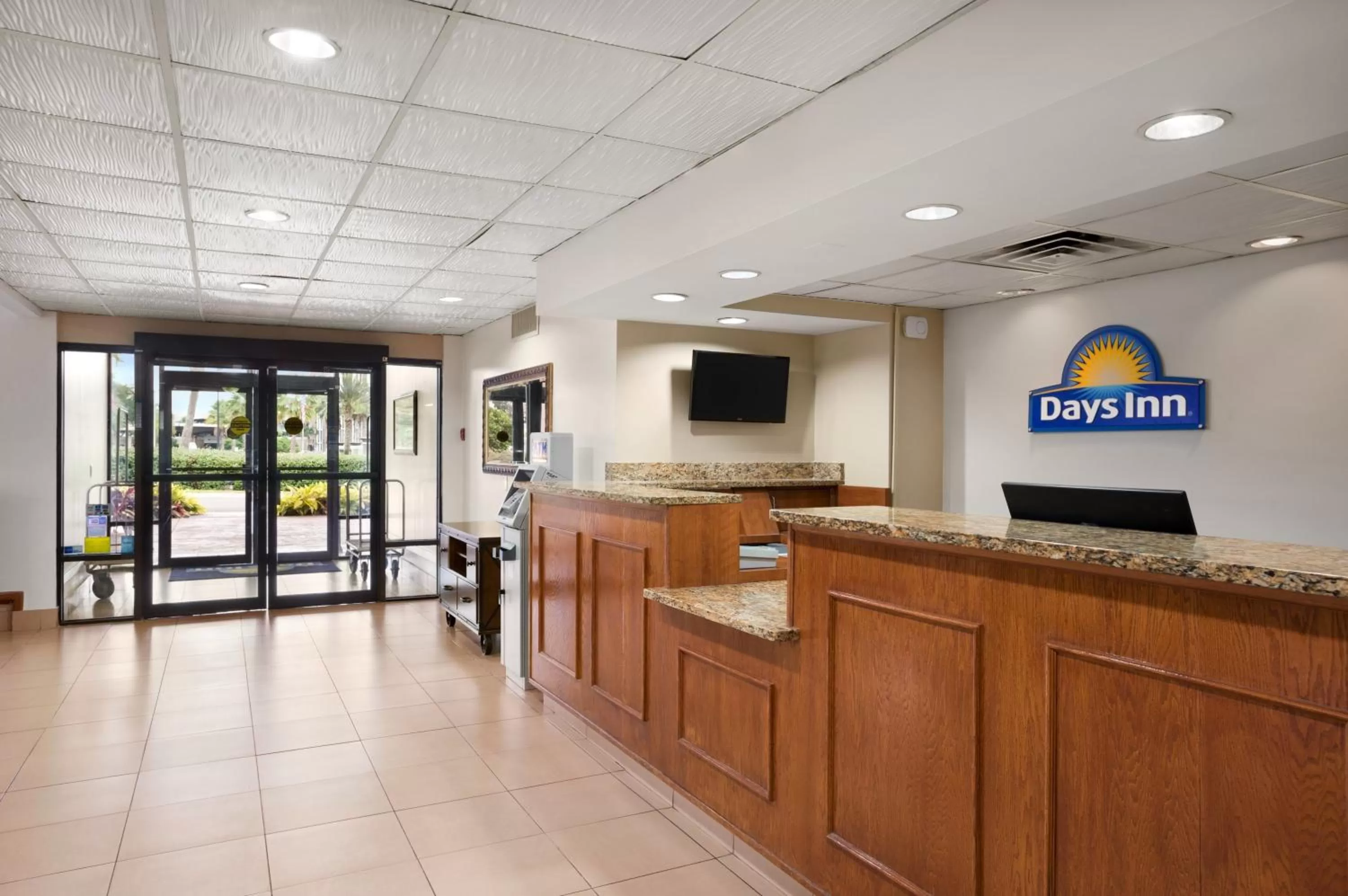 Day in Days Inn by Wyndham Jacksonville Airport