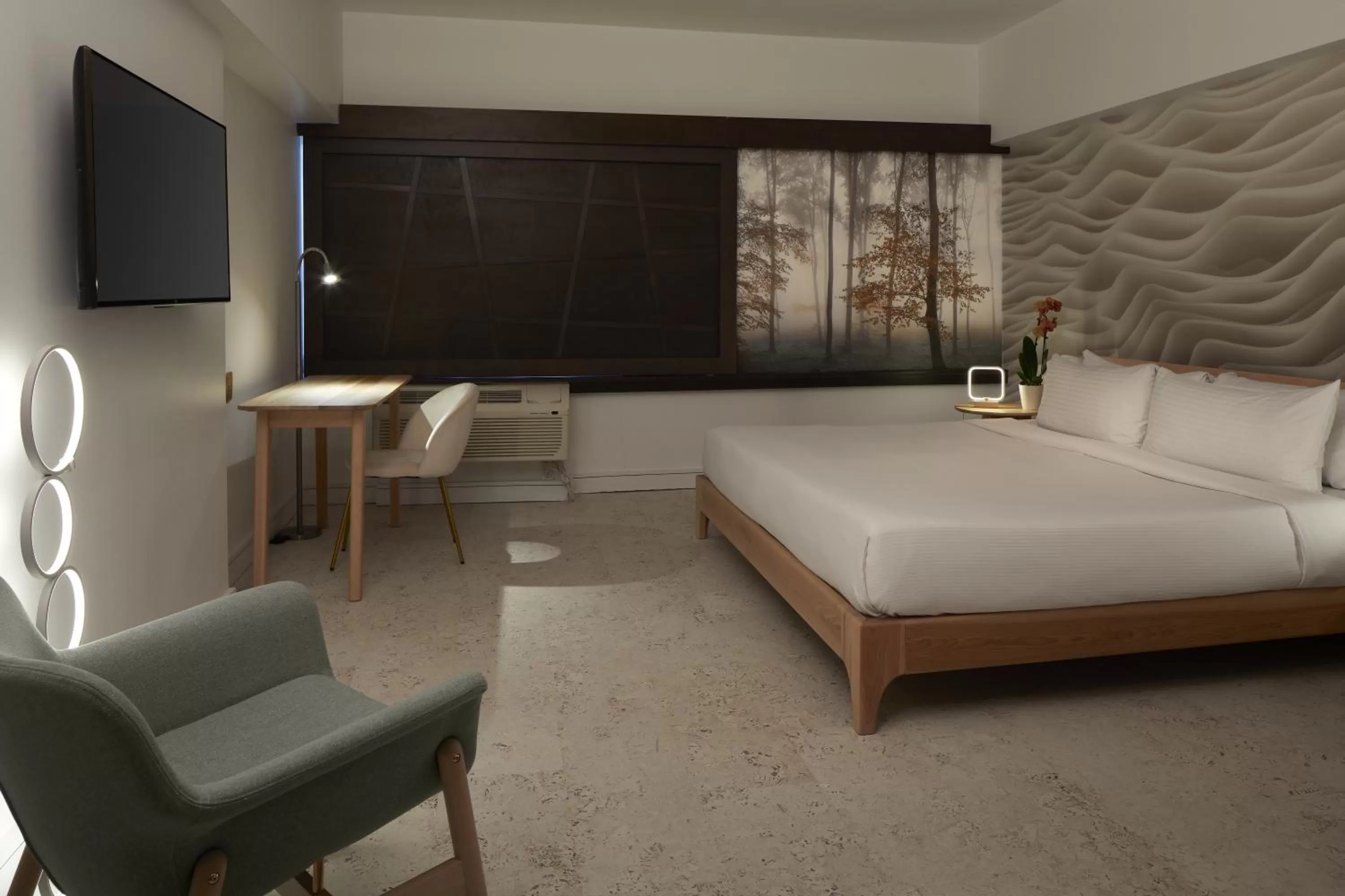 Bed in Hotel Ruby Foo's