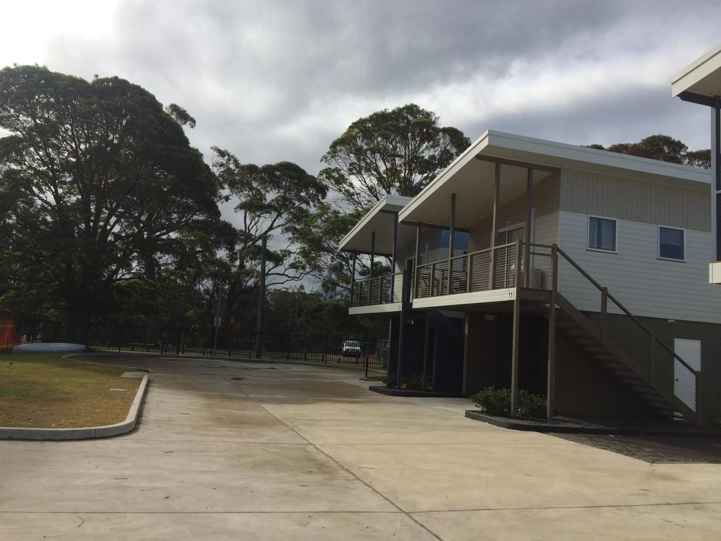 Property building in Peace Resorts - Jervis Bay Holiday Cabins in Sussex Inlet