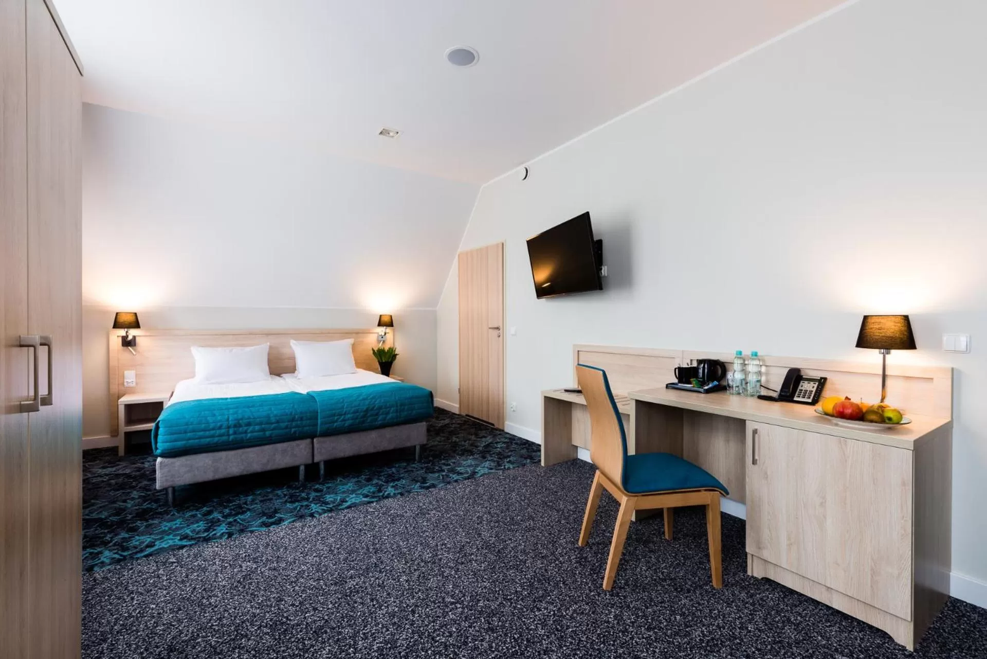 Photo of the whole room, Bed in Hotel Eureka