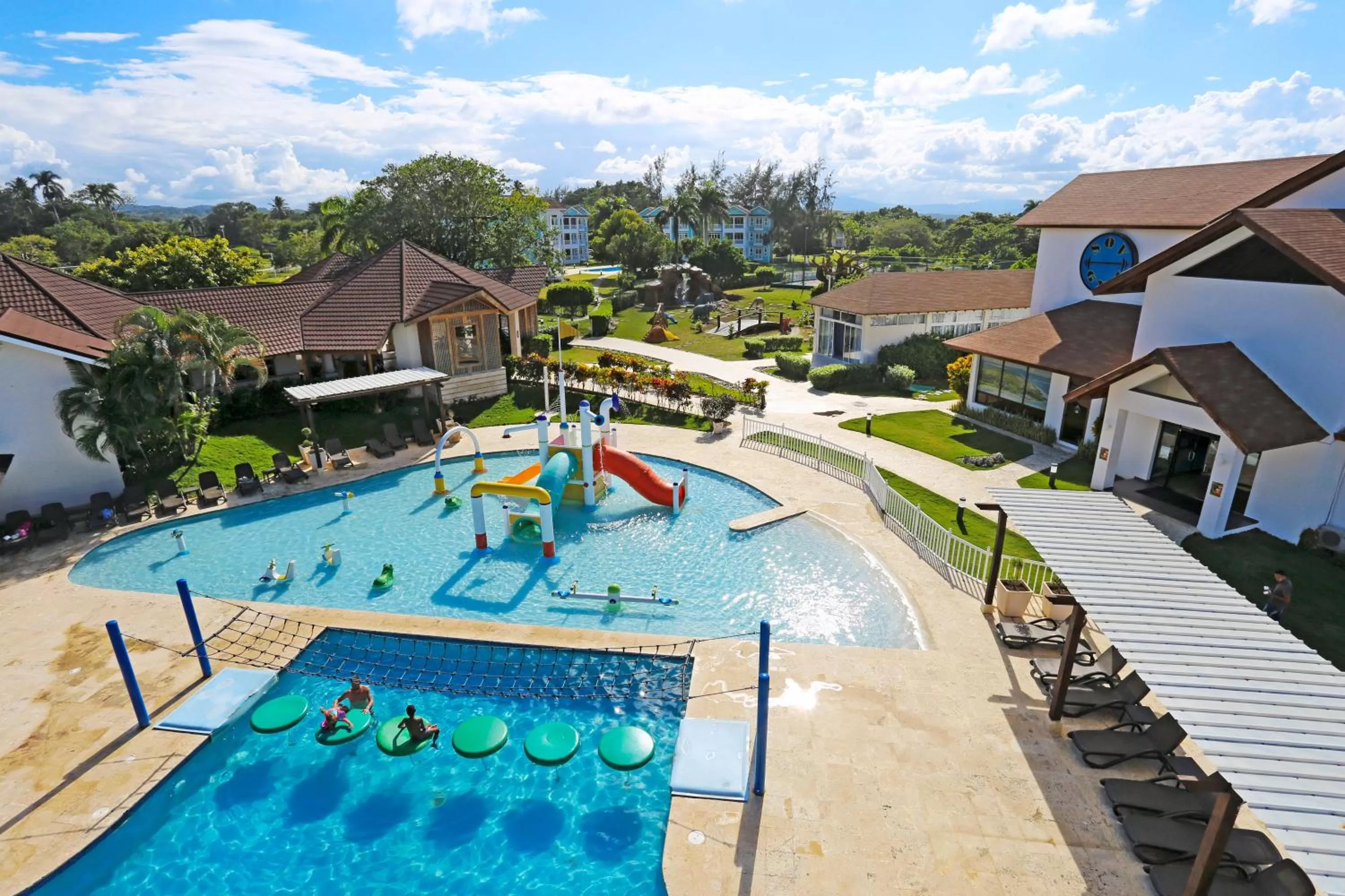 Restaurant/places to eat, Pool View in Ocean Village Deluxe Resort & Spa