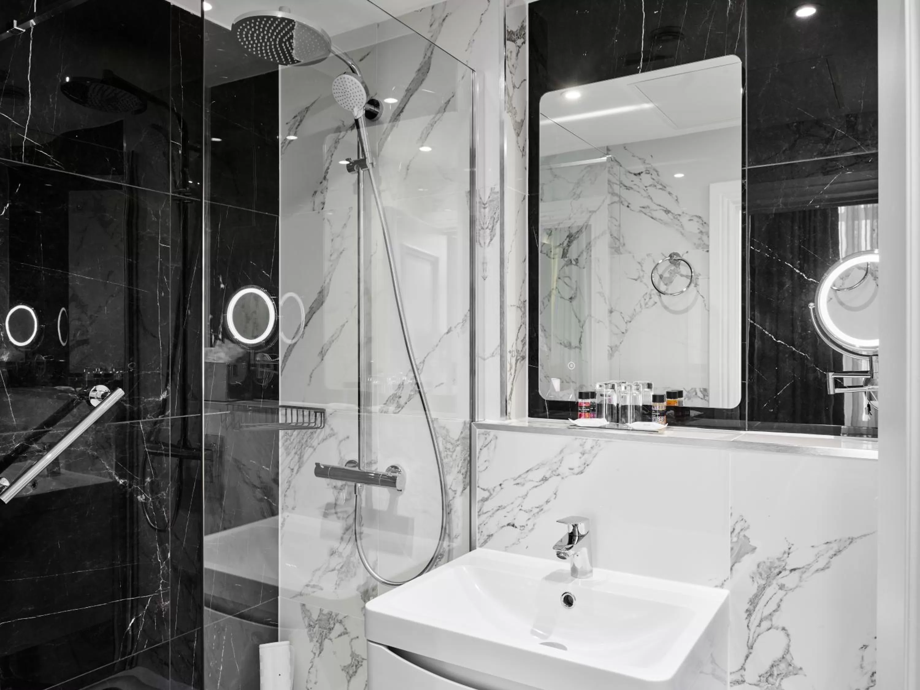 Bathroom in Best Western Premier Dover Marina Hotel & Spa