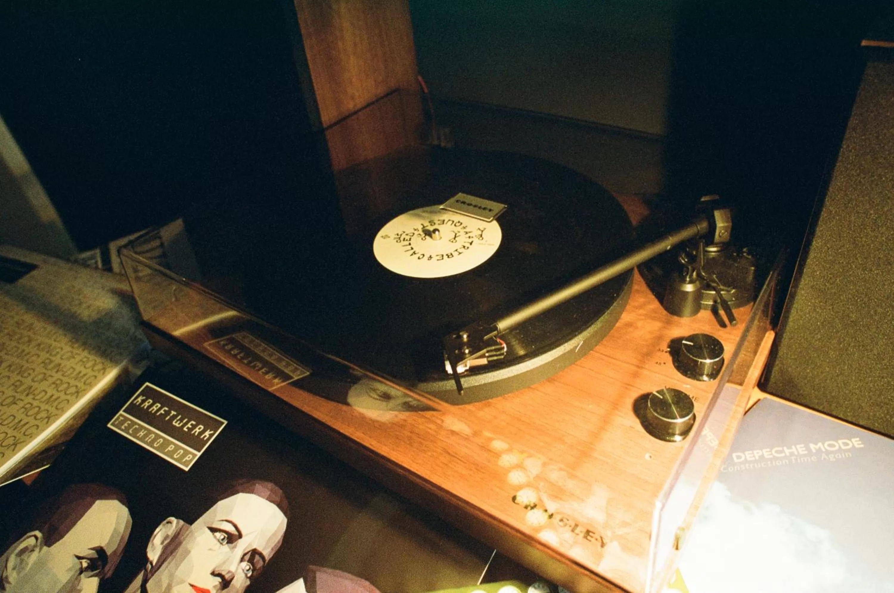 Area and facilities in Blueberry Nights