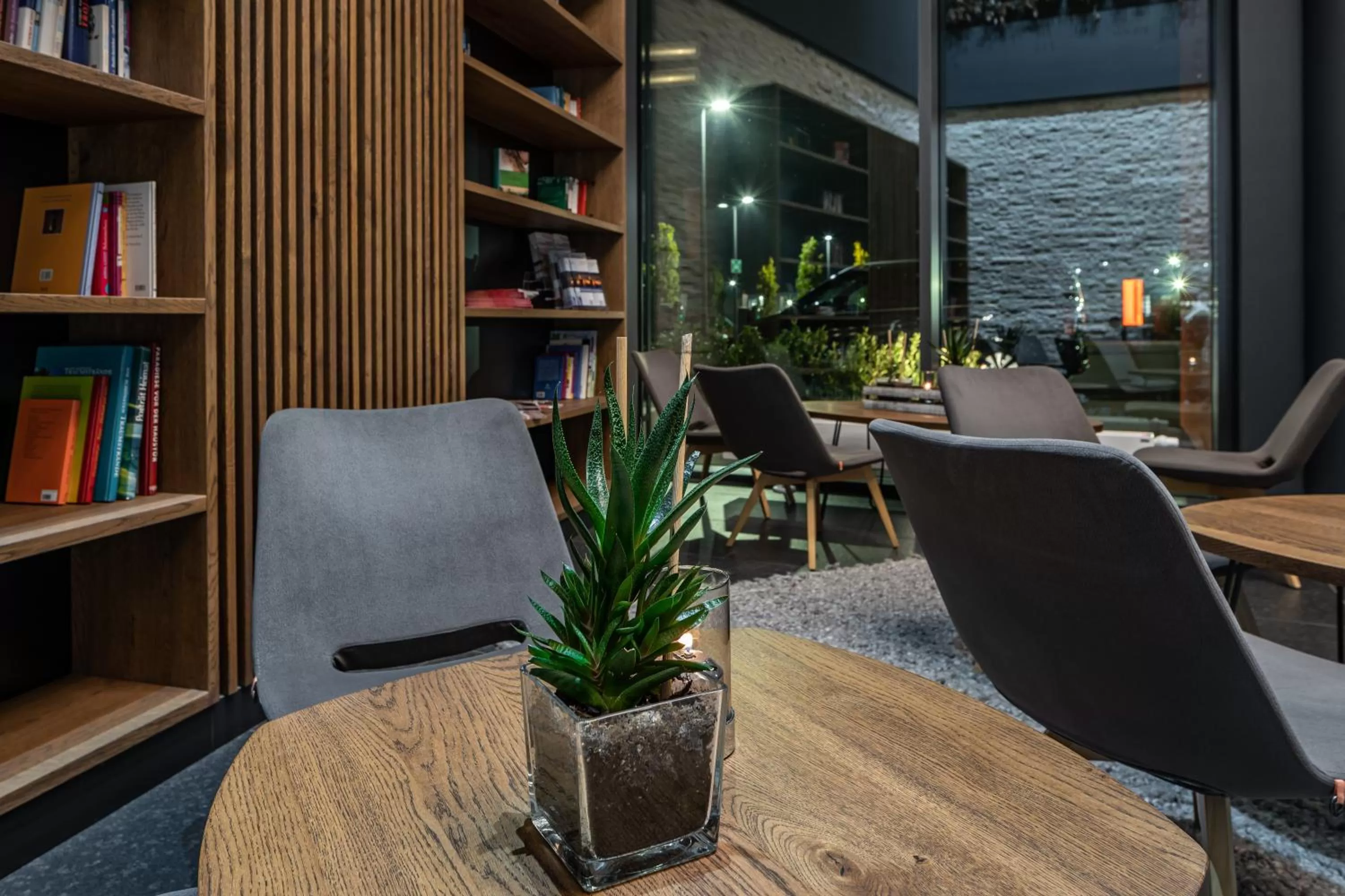 Lobby or reception in Augsburg Hotel Sonnenhof