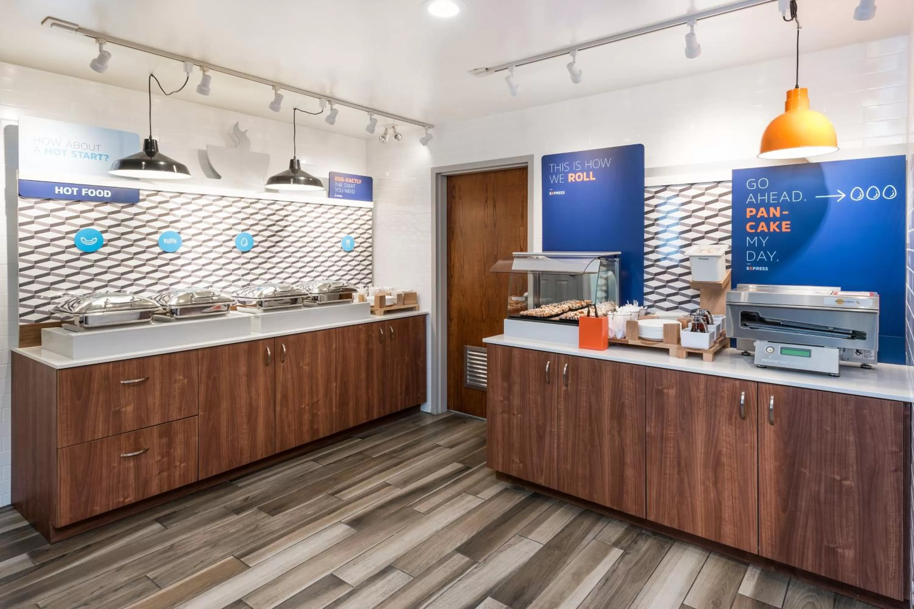 Breakfast in Holiday Inn Express Hotel & Suites 1000 Islands - Gananoque by IHG