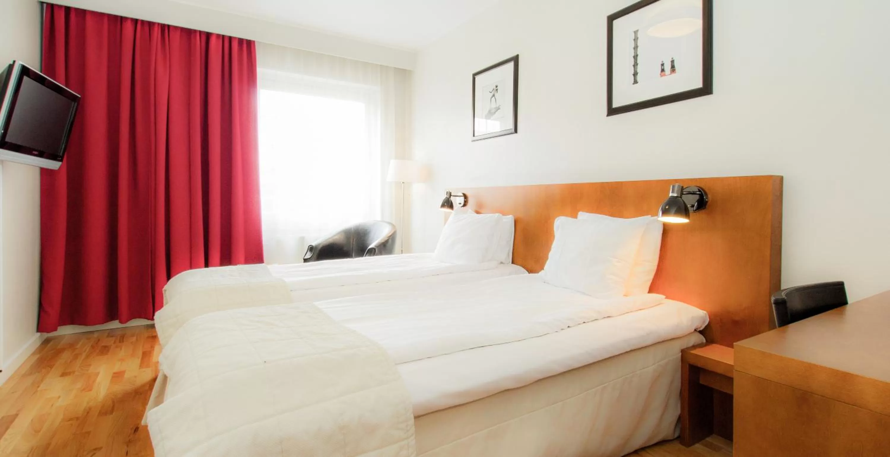 Bed in Best Western Plaza Hotel