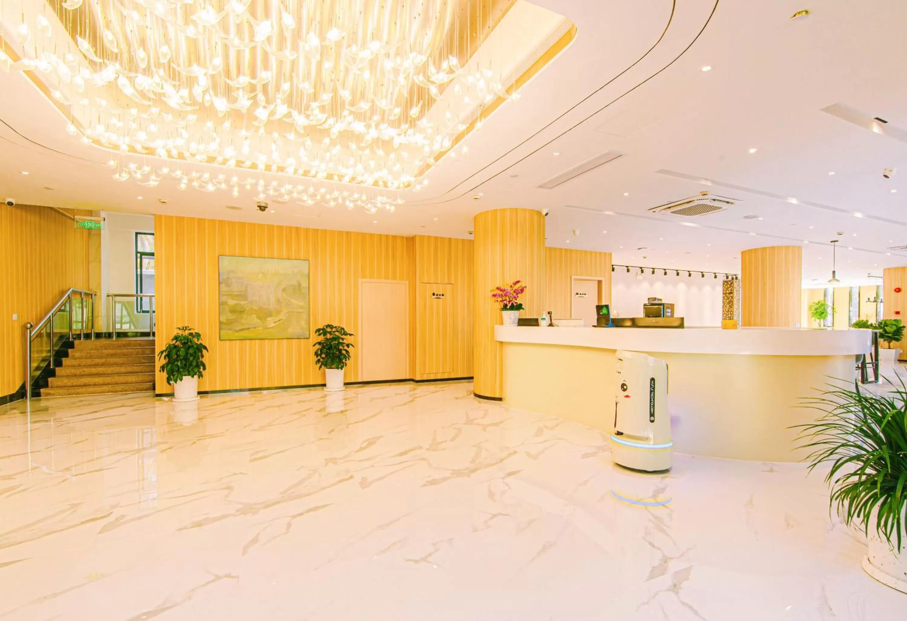 Lobby or reception in Shanghai JOYFUL YARD Hotel-Free shuttle bus to Pudong Airport and Disneyland