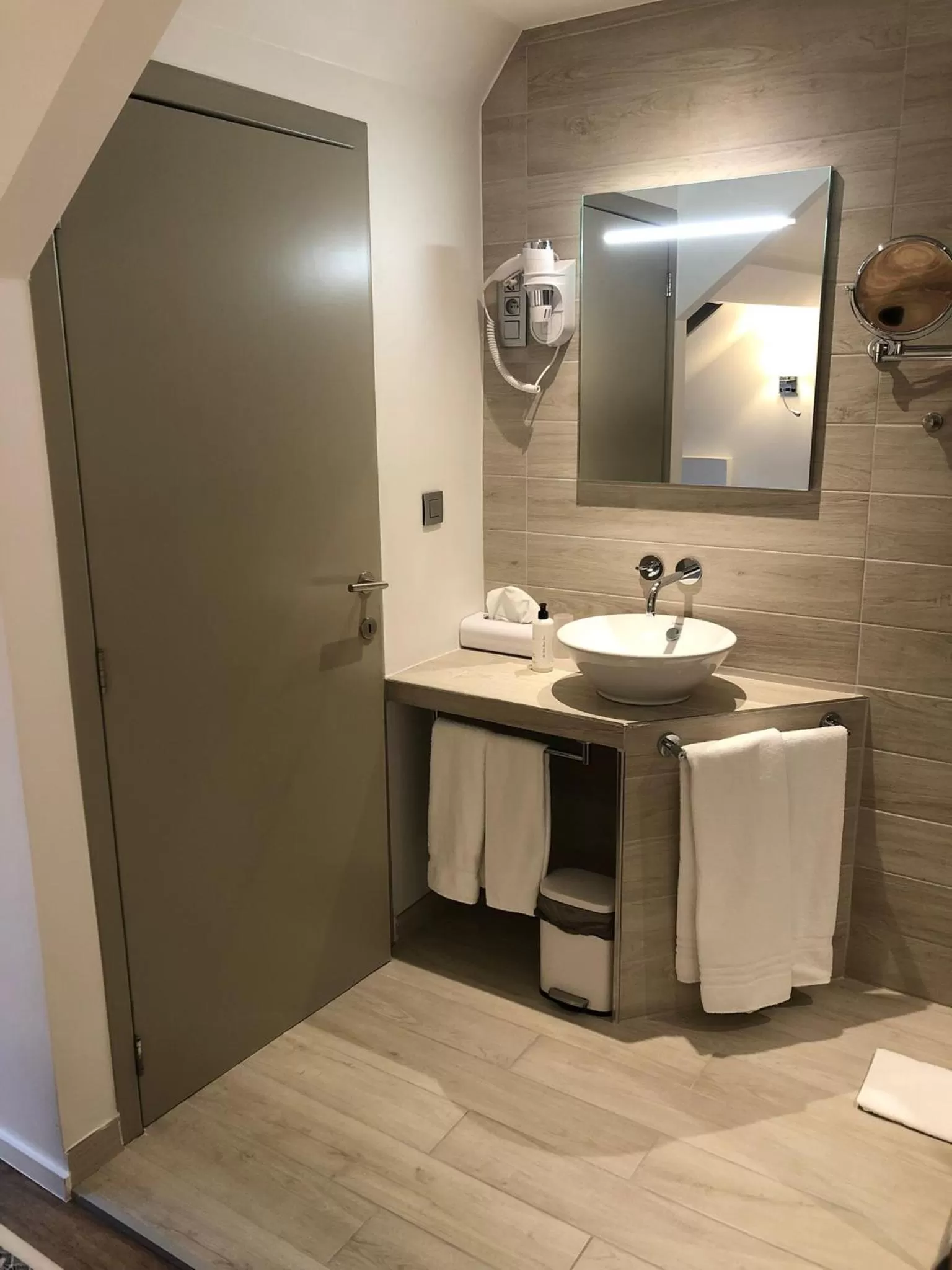 towels in Shelter-rooms