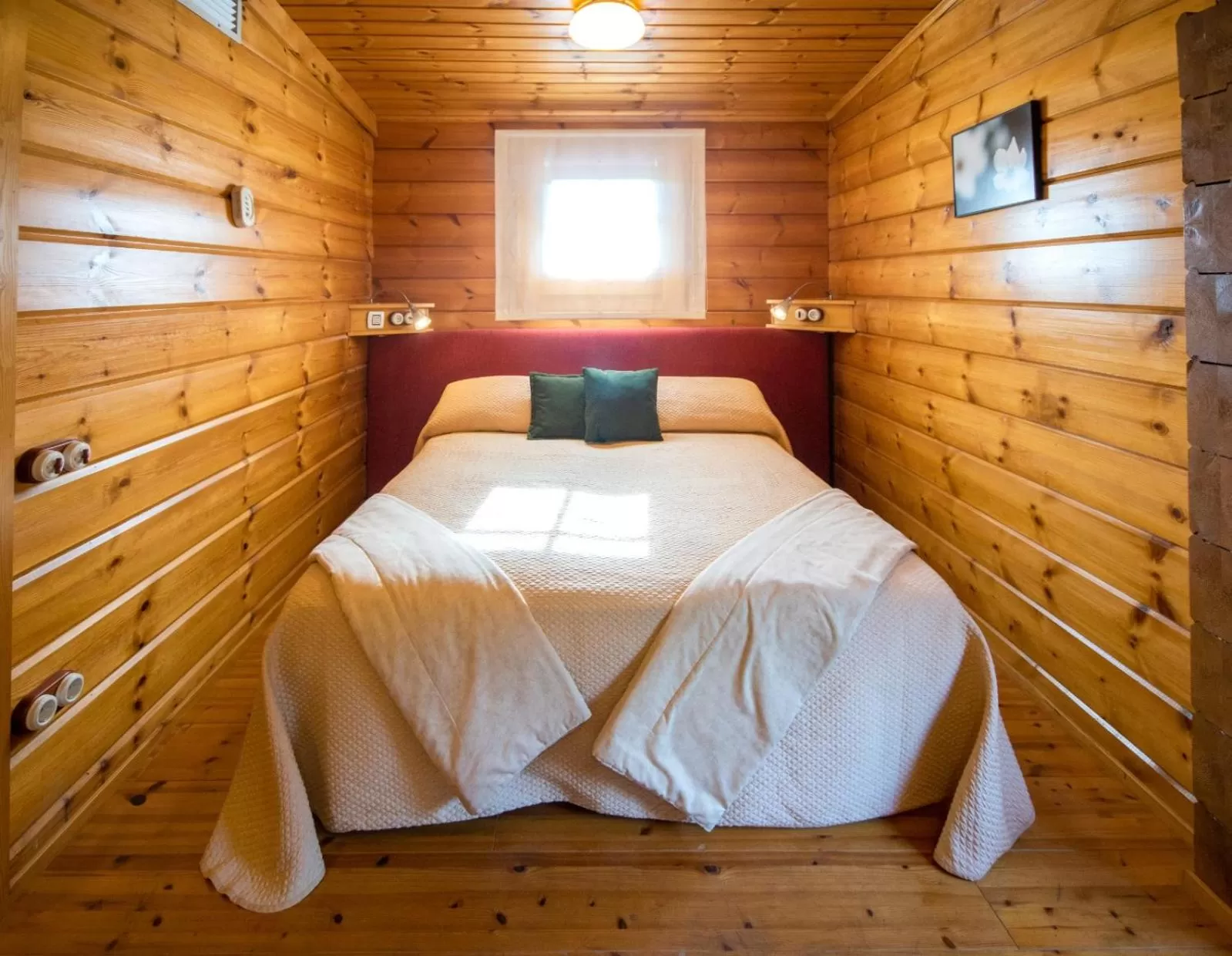 Bed in Hotel Somlom - ECO Friendly Montseny