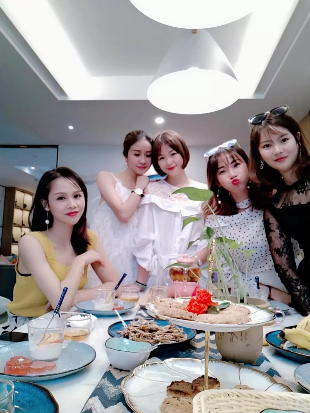 Restaurant/places to eat in Li River Resort Villa Hotel