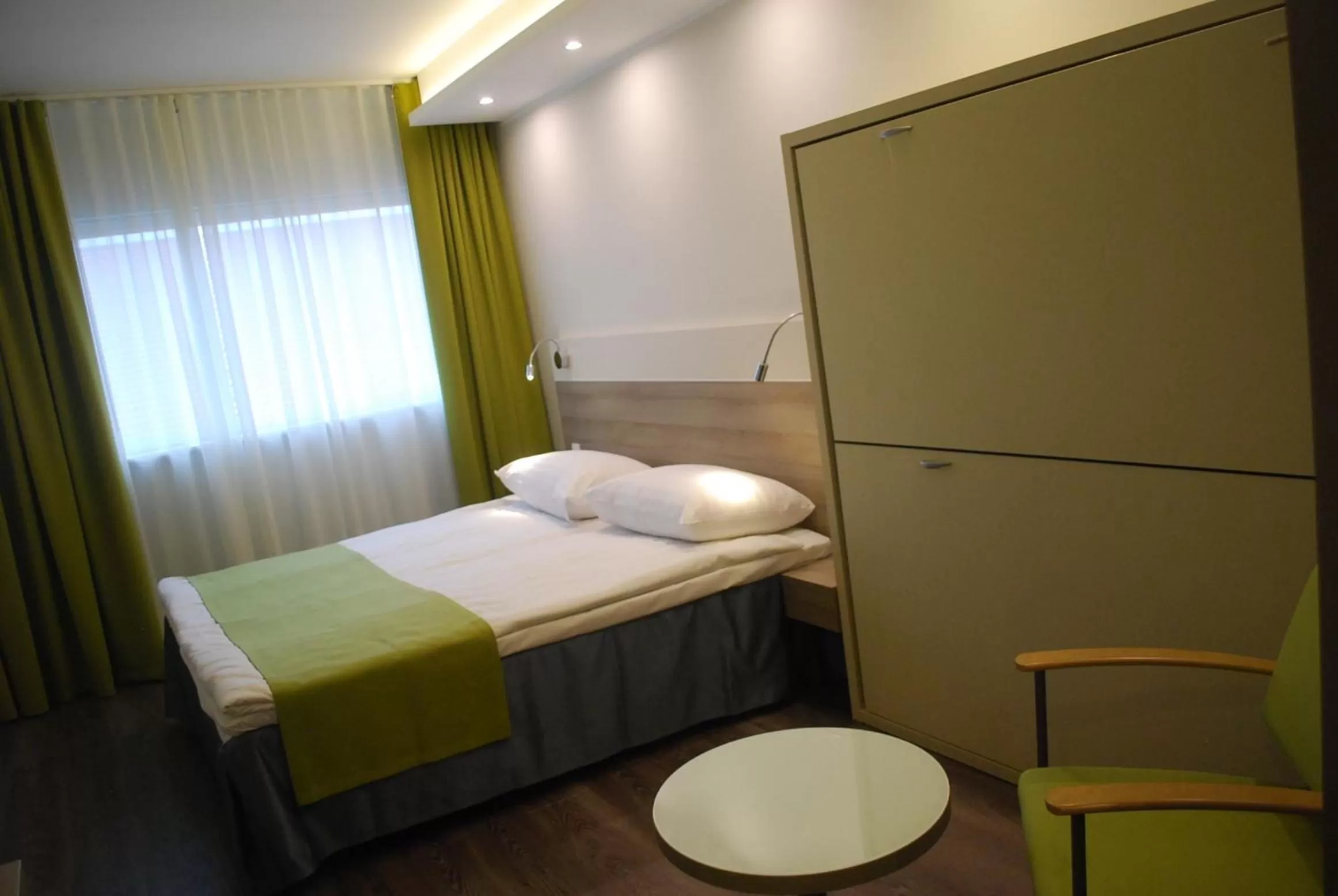 Shower, Bed in Kalev Spa Hotel & Waterpark