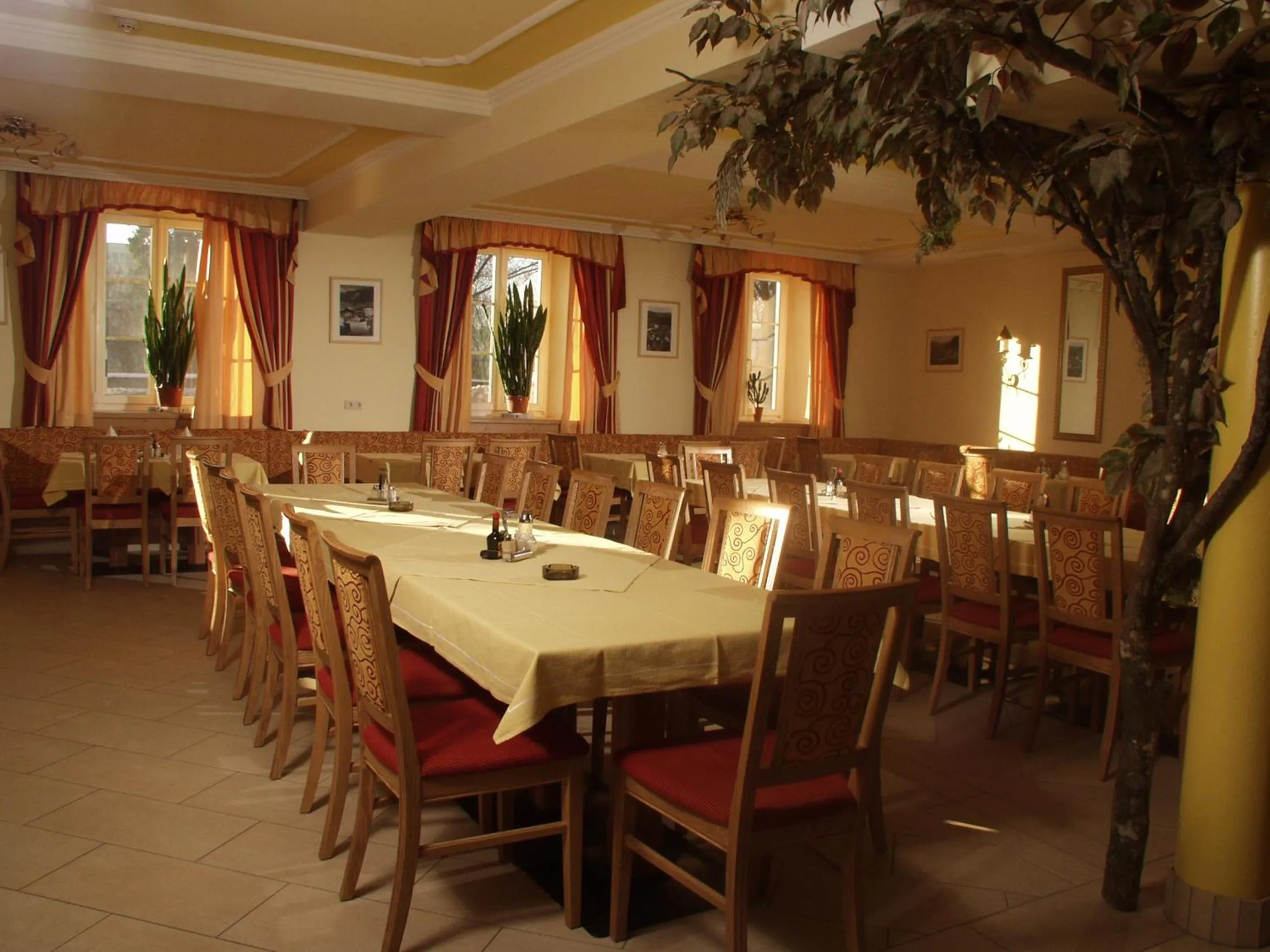 Restaurant/places to eat in Dollinger