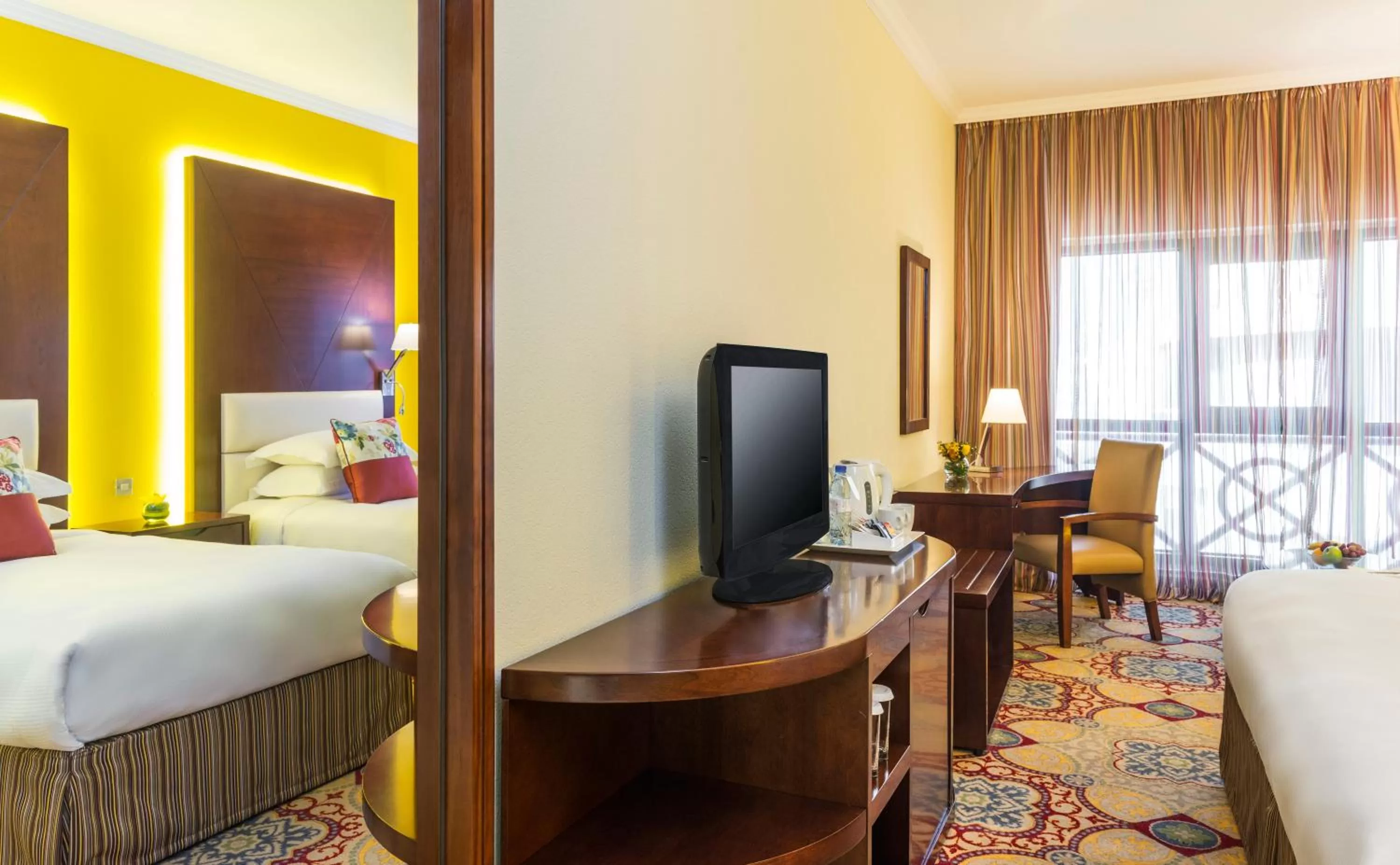 TV and multimedia, Bed in Coral Dubai Deira Hotel