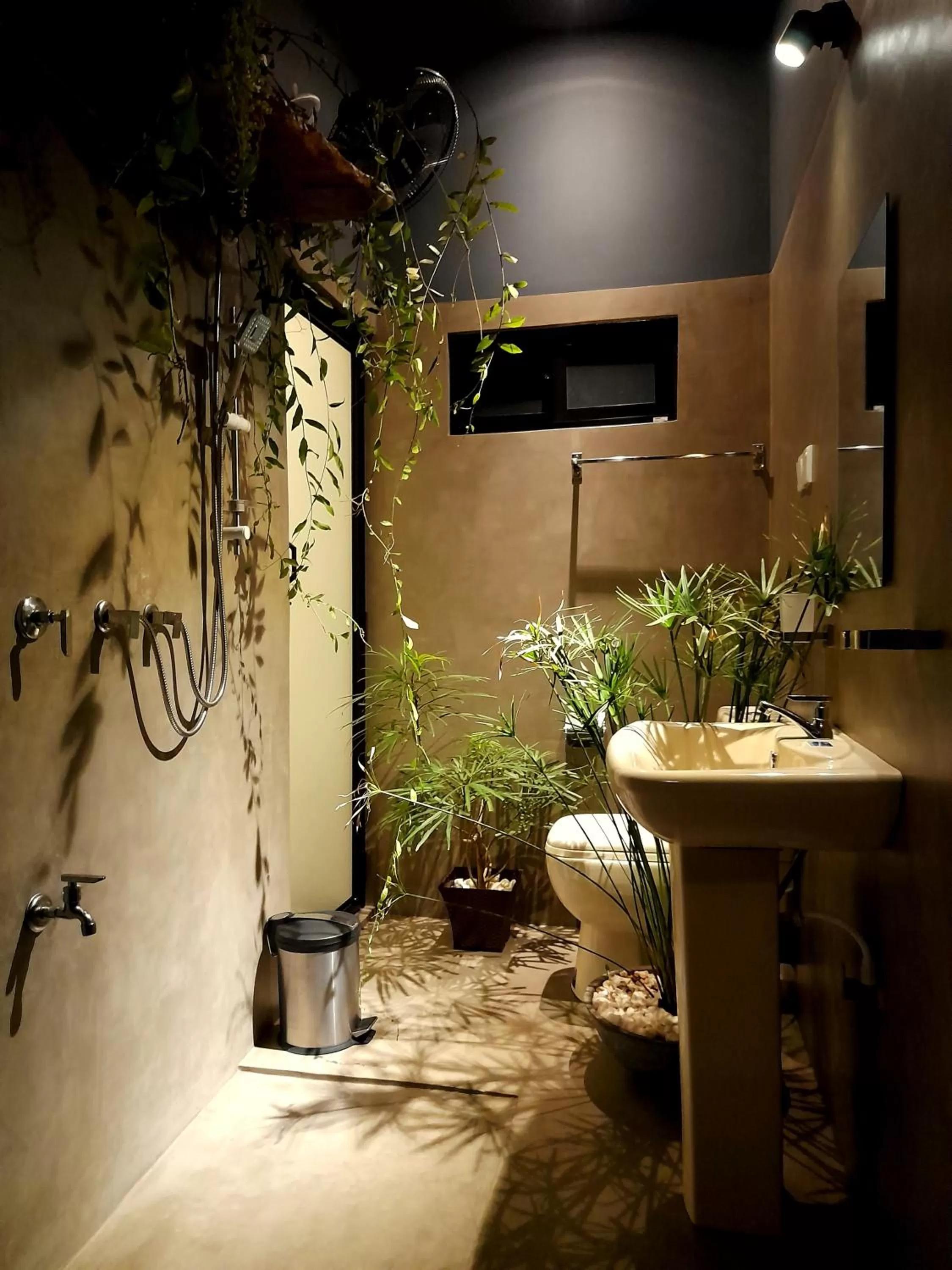 Shower in Weligama Bay Watsila Resort