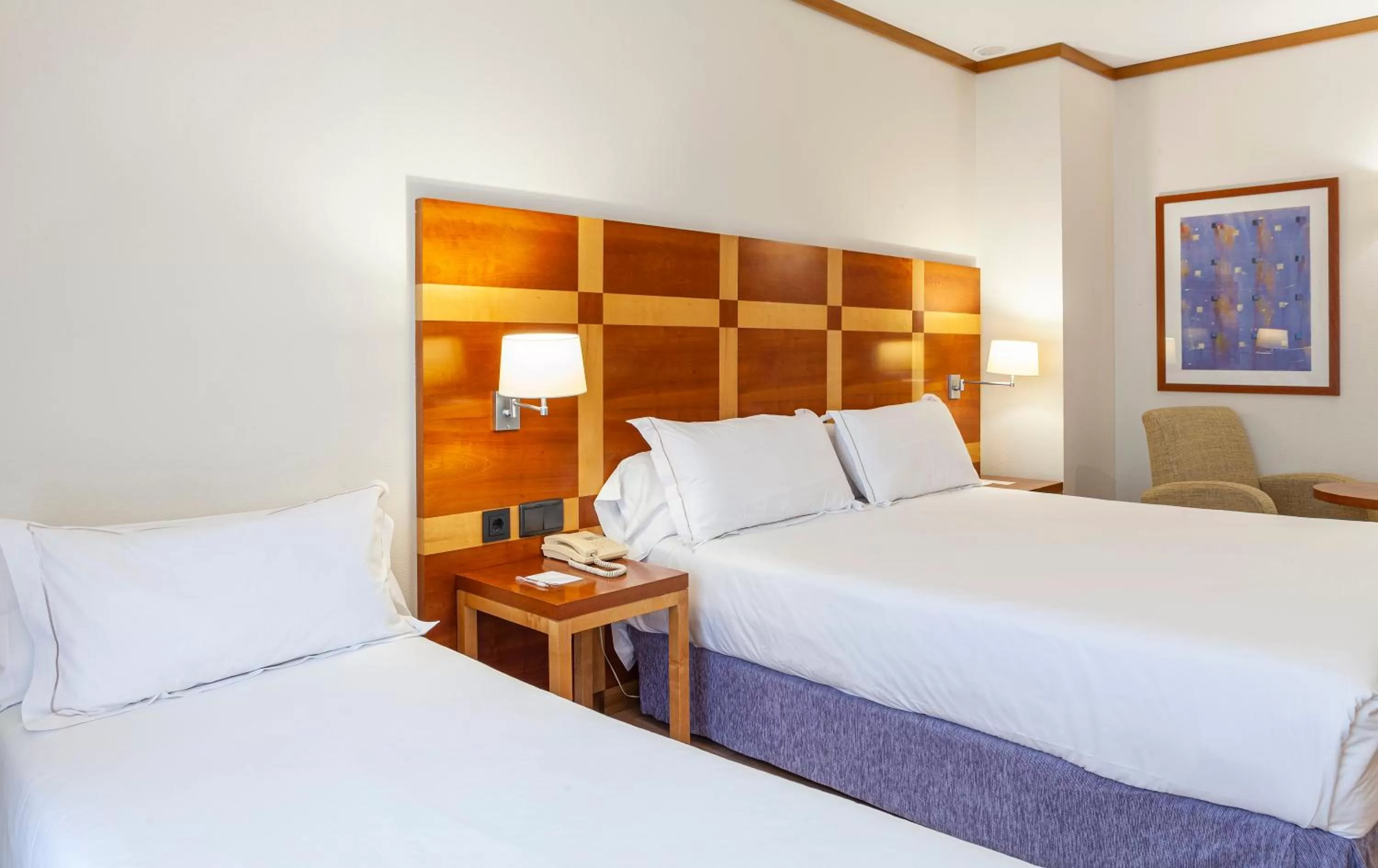 Bed in Senator Parque Central