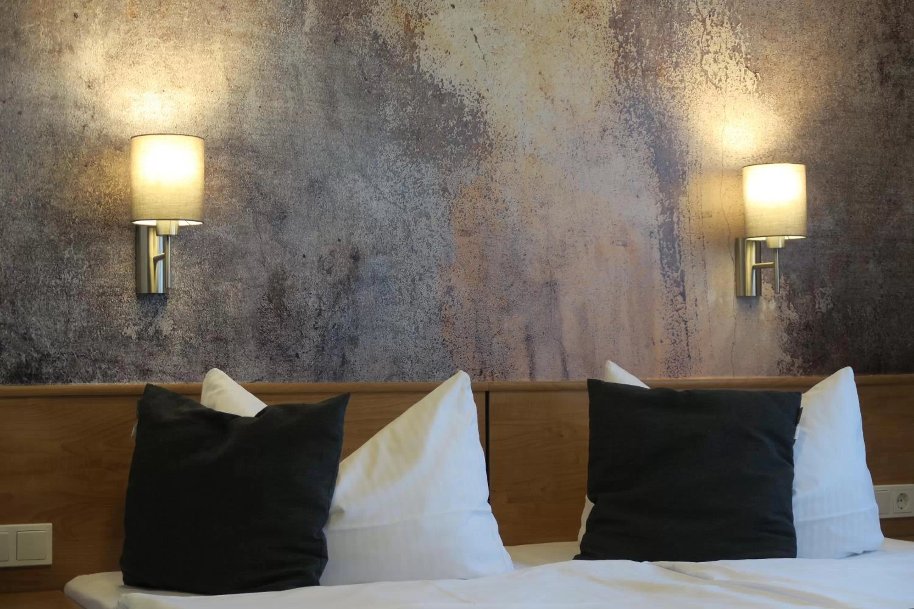 Bed in Hotel Zum Hirsch