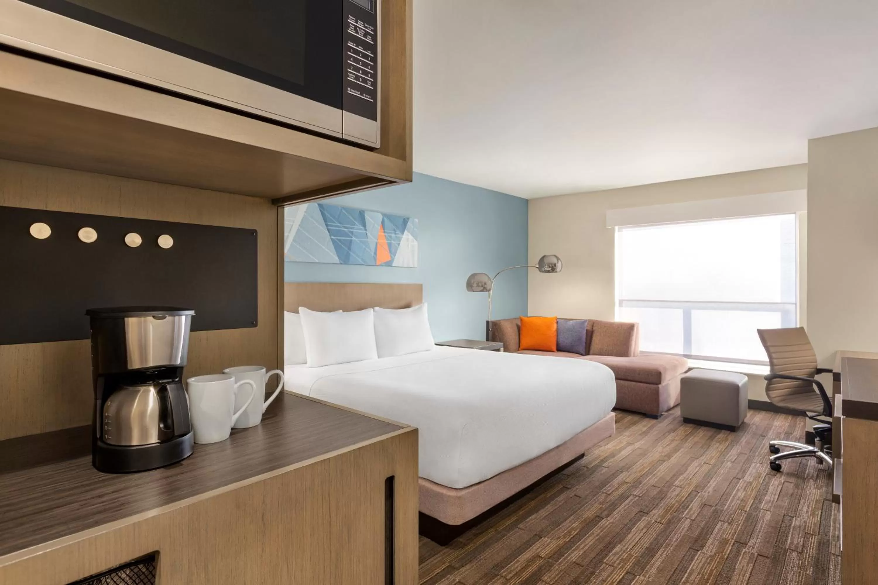 Photo of the whole room, Bed in Hyatt House Bryan/College Station