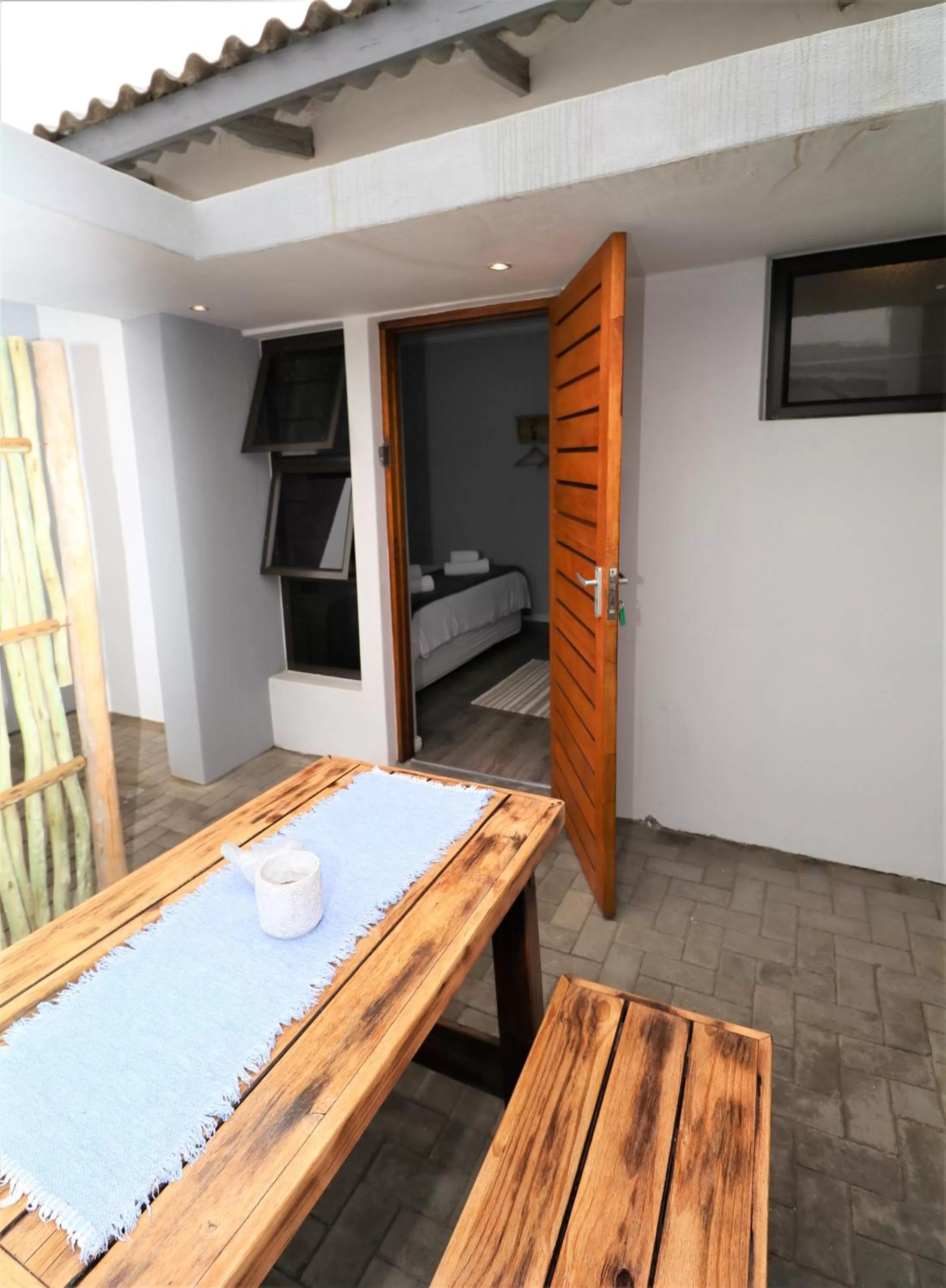 BBQ facilities, Dining Area in Tiende Laan Bed & Breakfast and Self-Catering