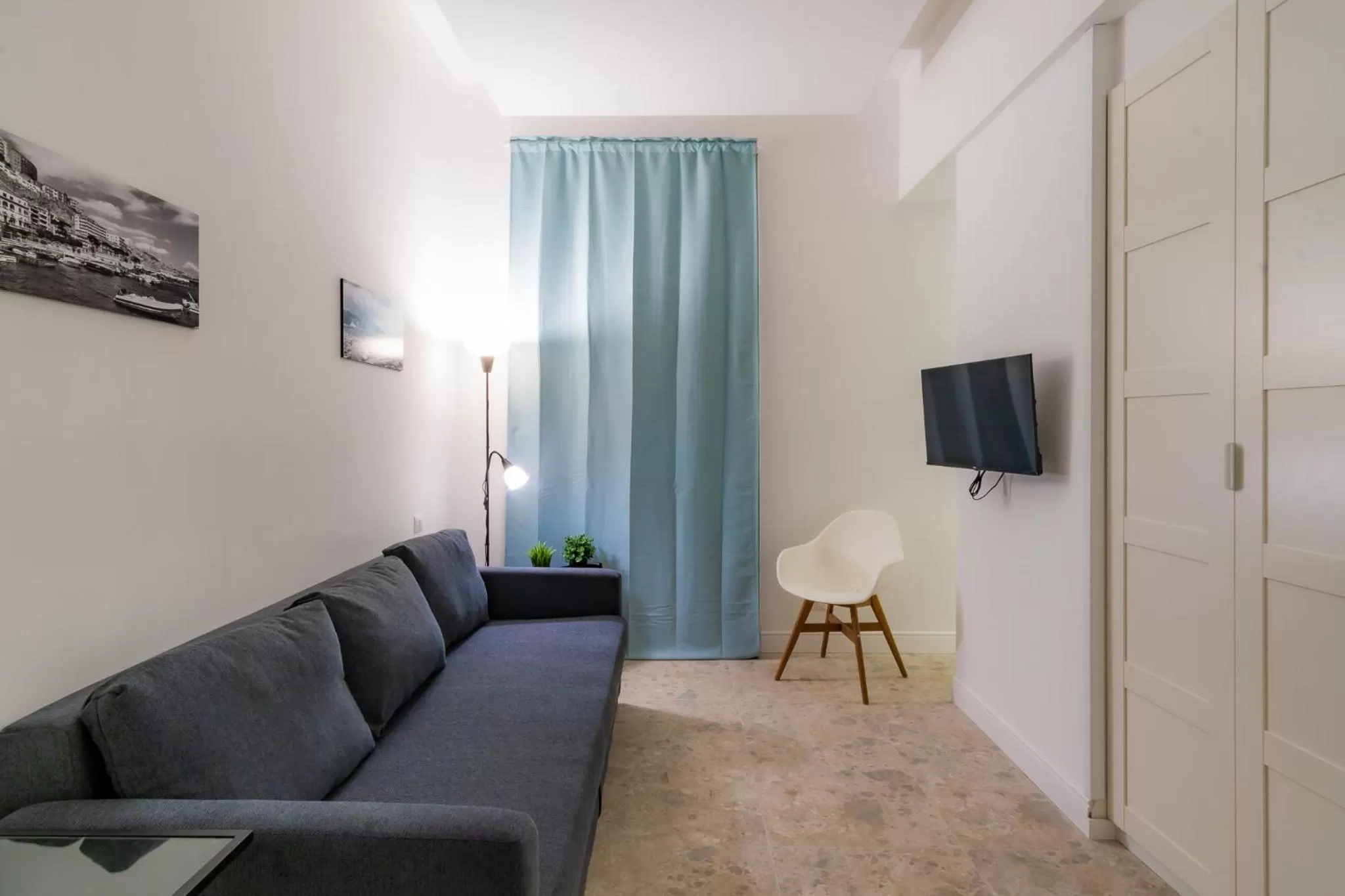 TV and multimedia, Seating Area in Naos