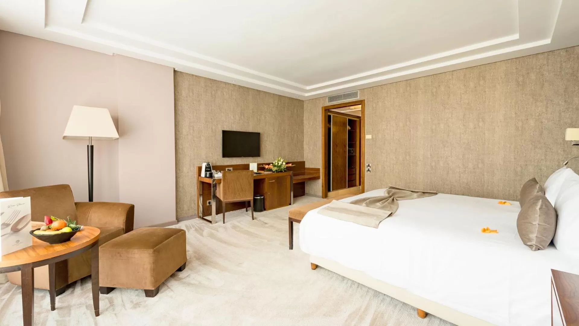 Photo of the whole room, Bed in Le Palace d'Anfa