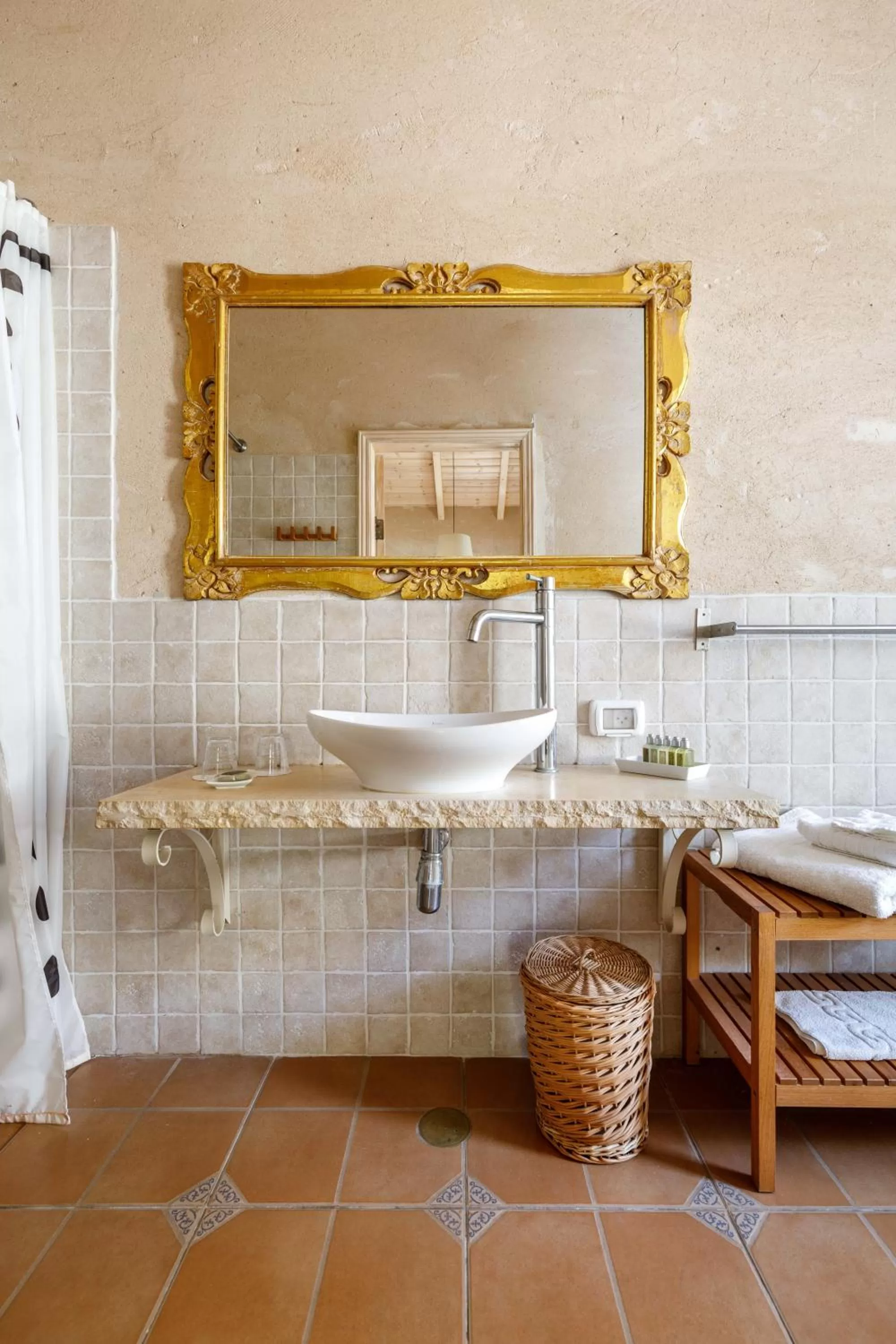 Bathroom in Smadar Inn