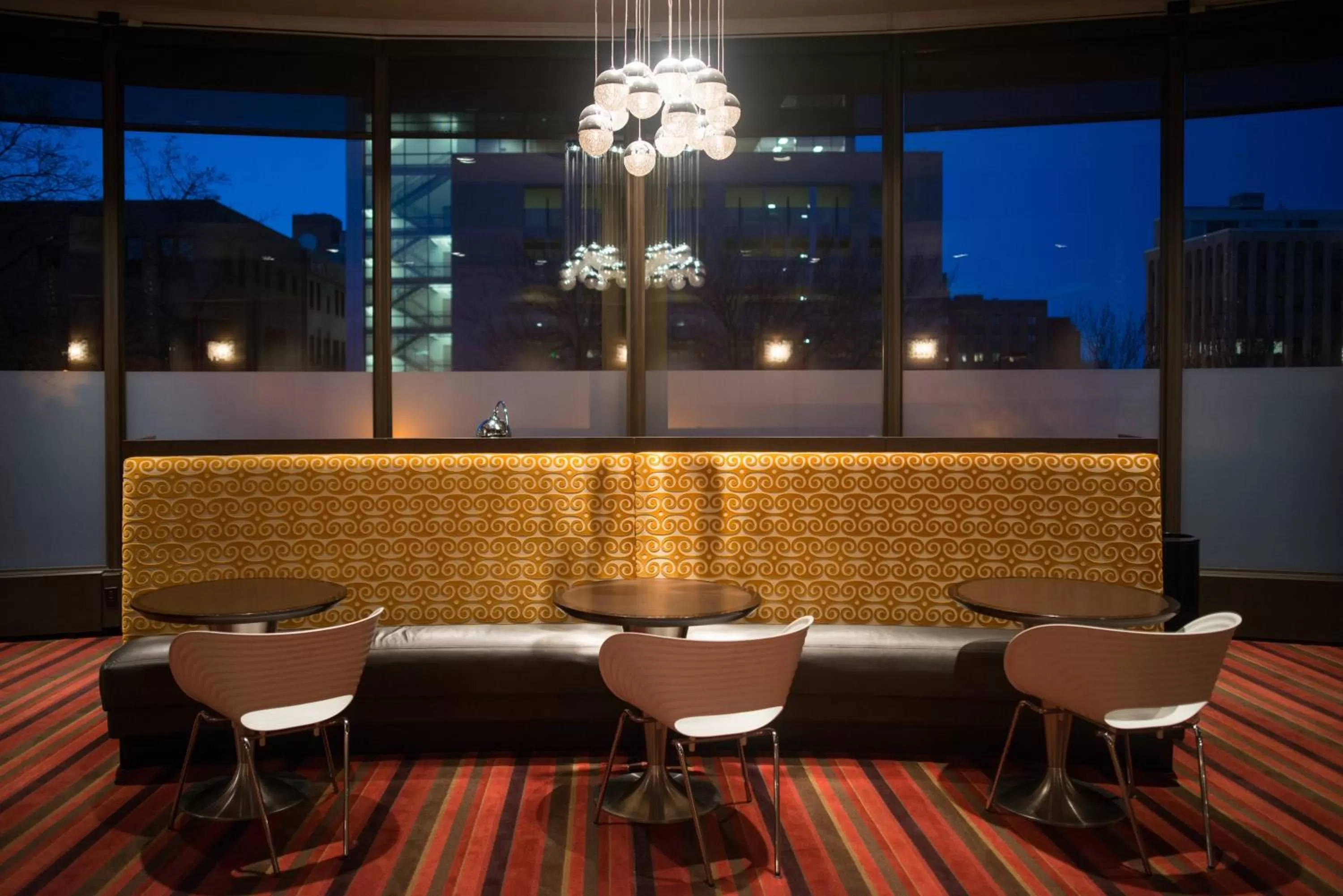 Restaurant/places to eat in Radisson Hotel Duluth-Harborview