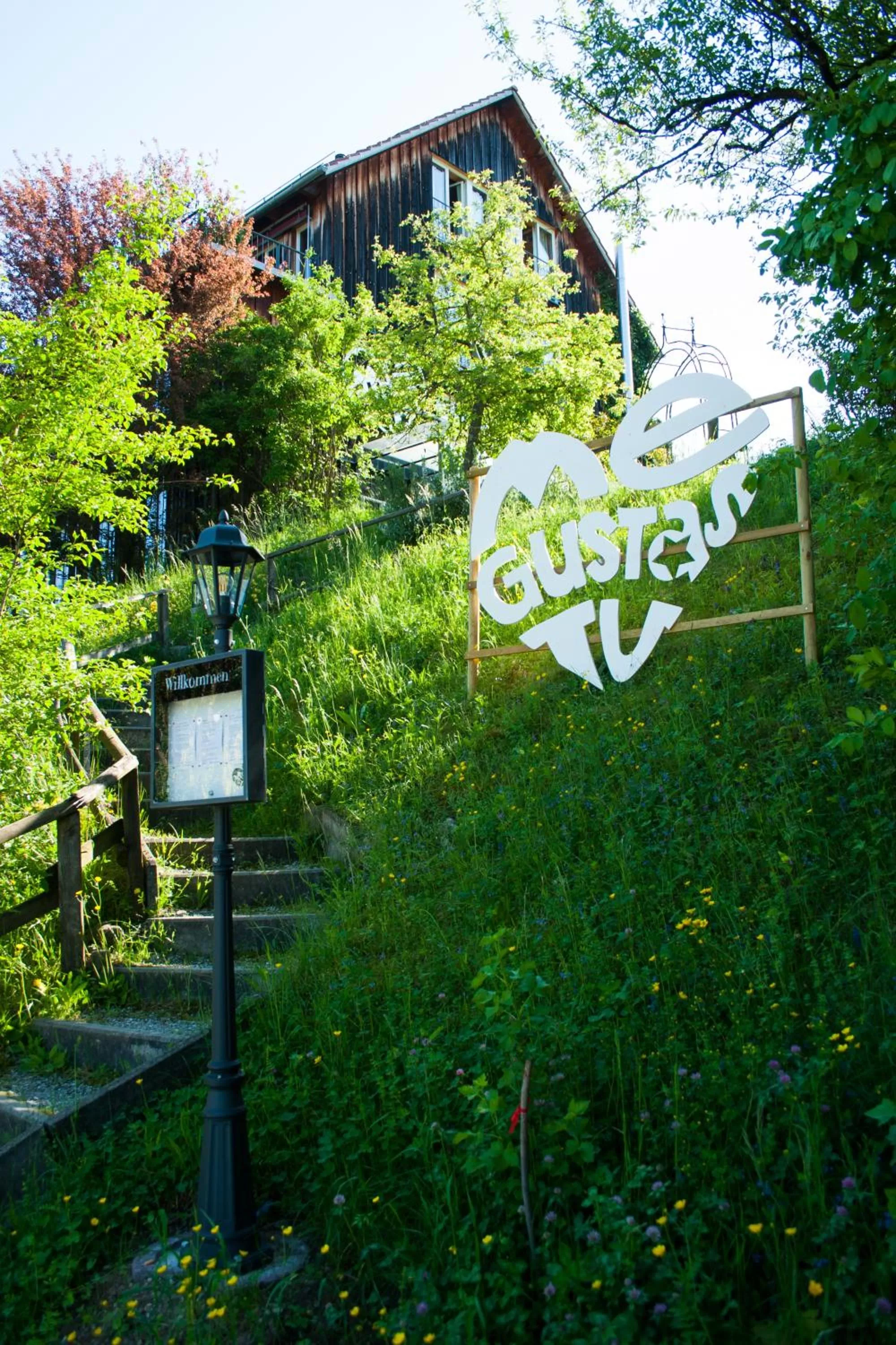 Property building in Me Gustas Tu - Séparée