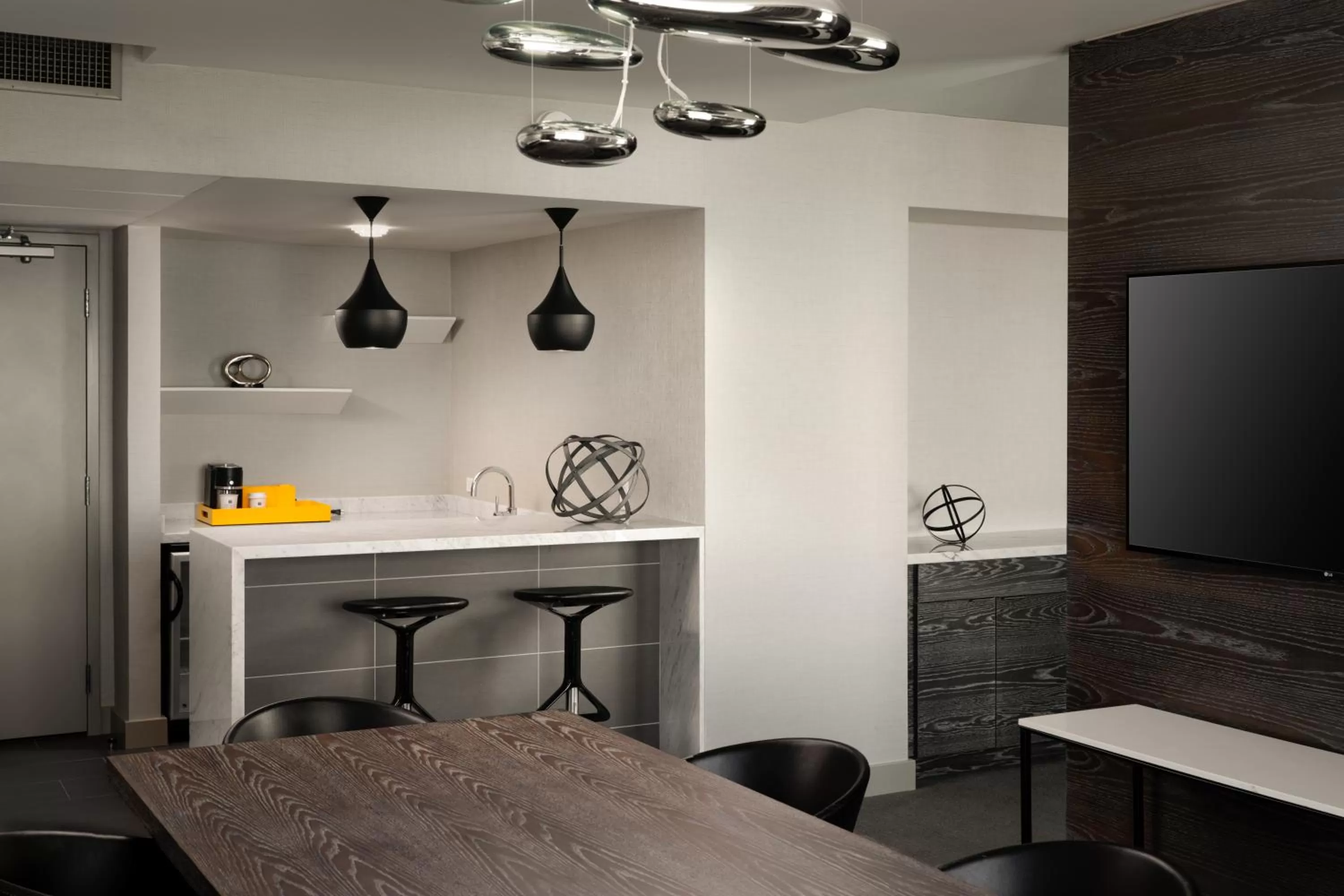 Kitchen or kitchenette in Hyatt Regency Los Angeles International Airport