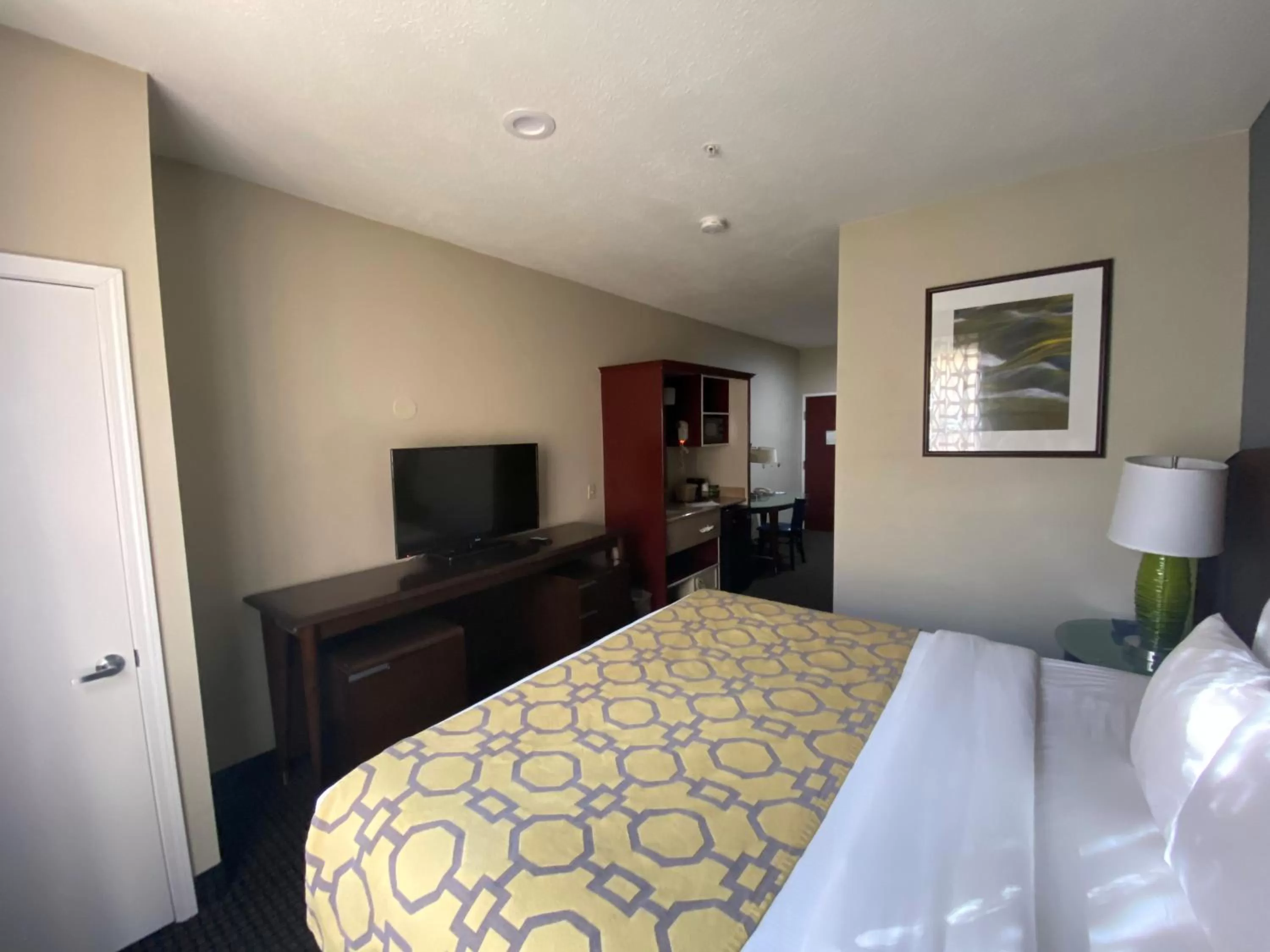 TV and multimedia, Bed in Baymont by Wyndham Colorado Springs