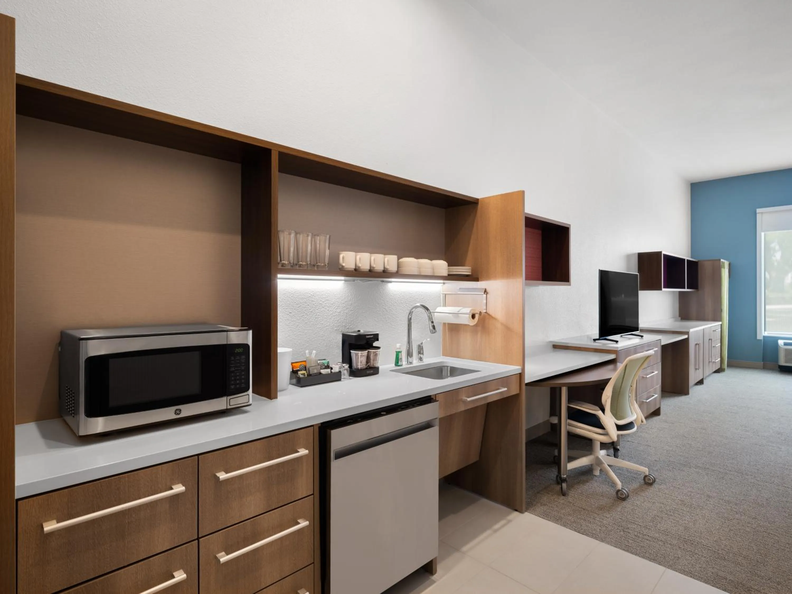 kitchen in Home2 Suites By Hilton Round Rock Medical Center