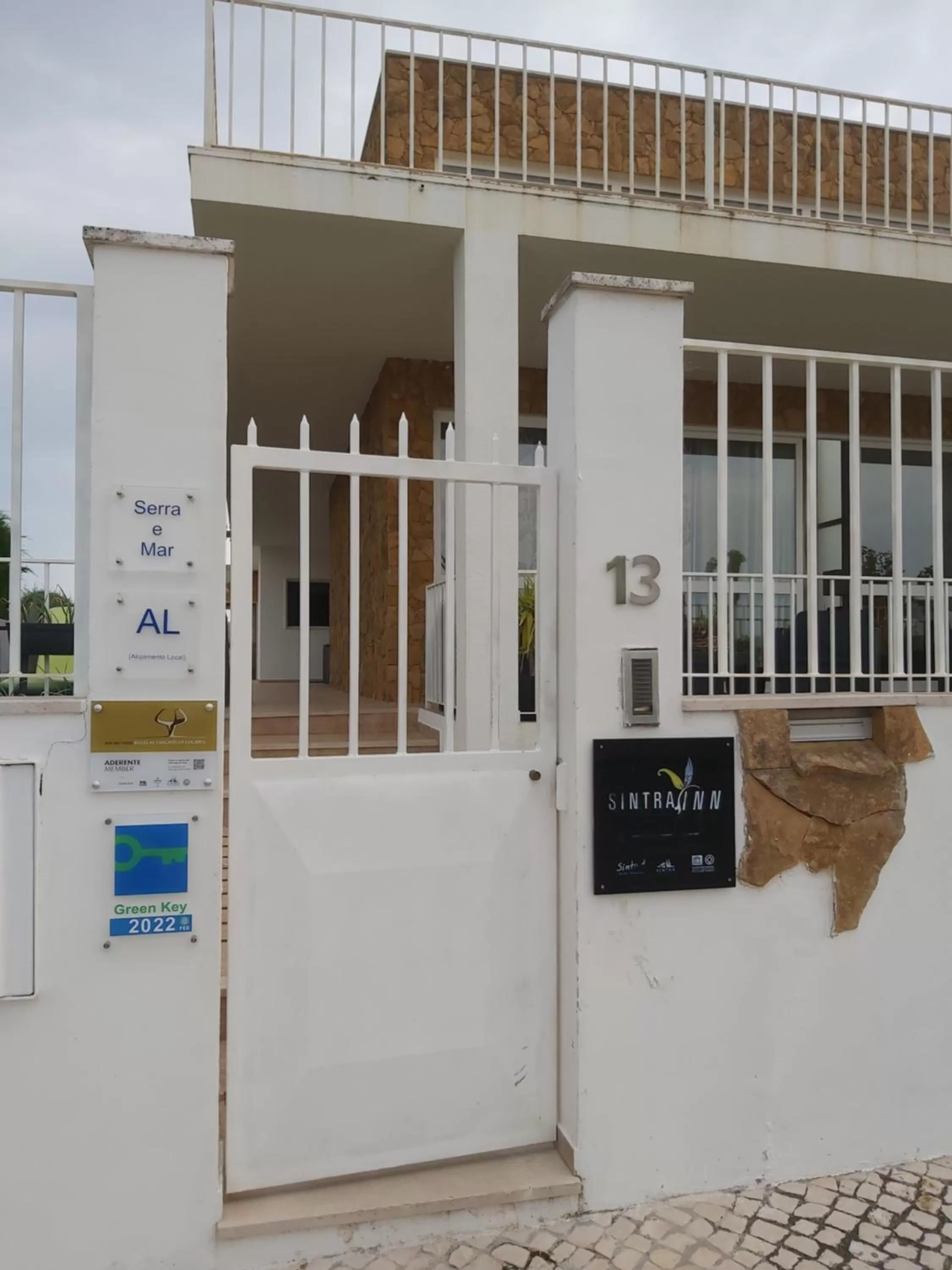 Property building in Serra e Mar