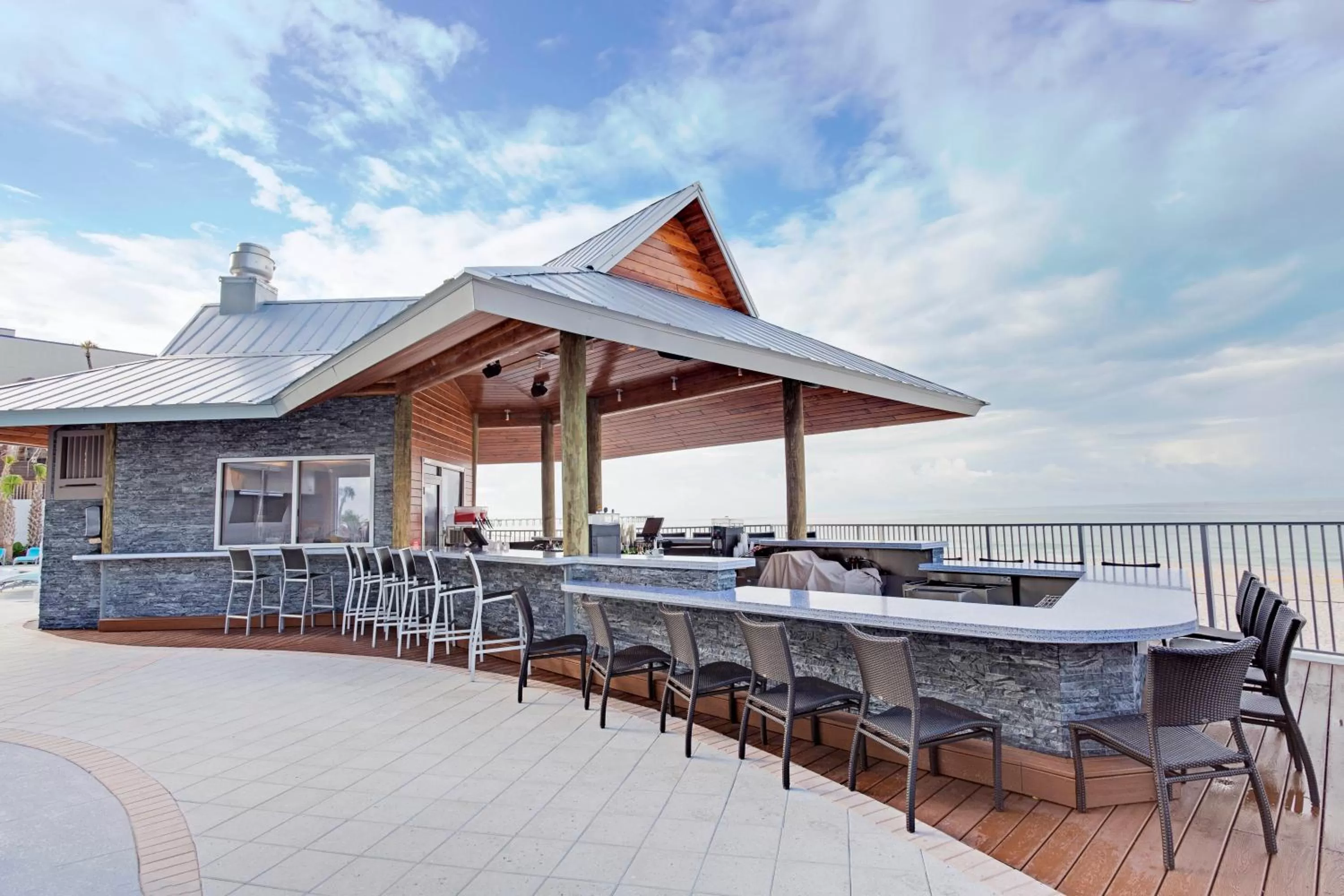 Restaurant/places to eat in Holiday Inn Express & Suites Panama City Beach - Beachfront by IHG
