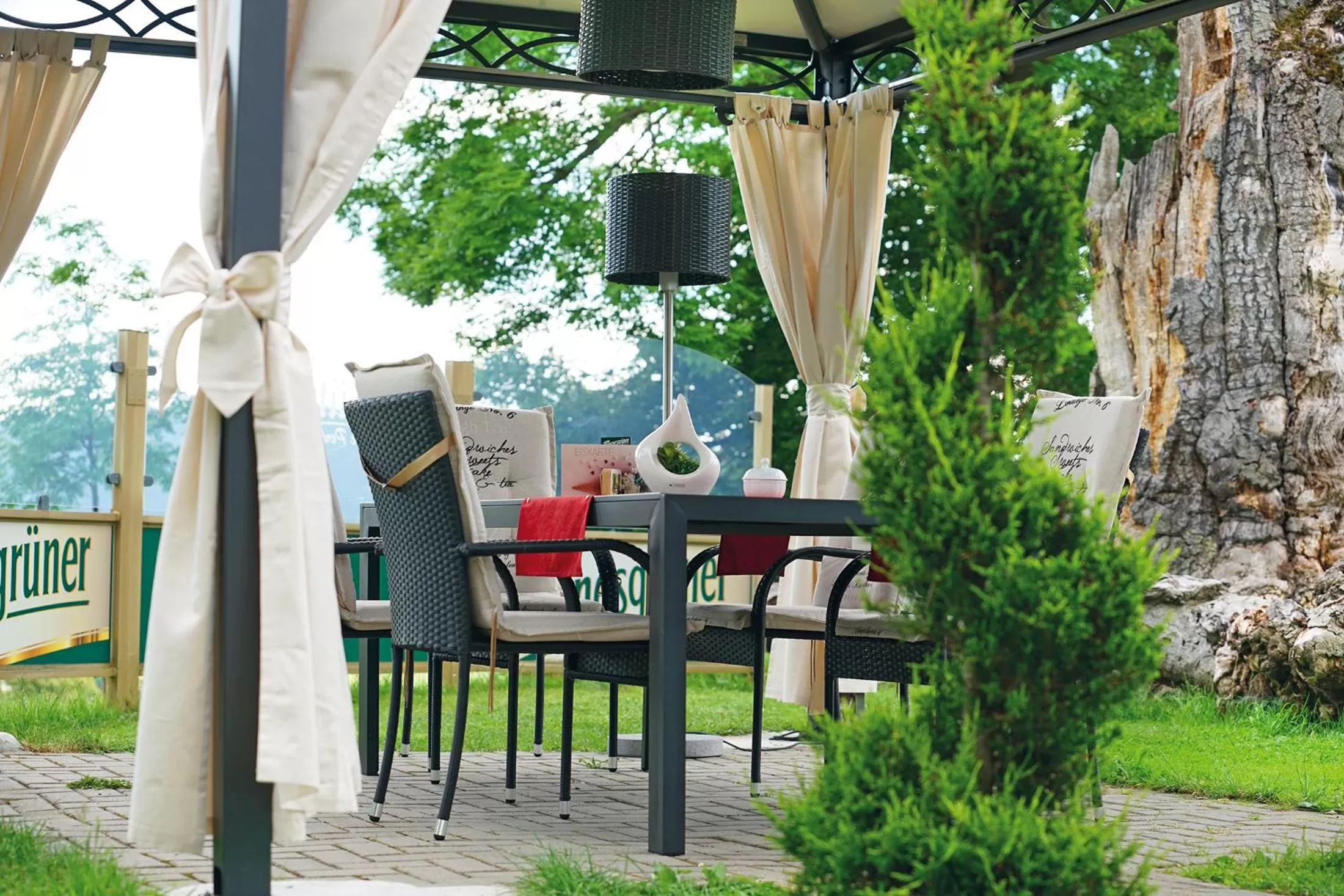 Restaurant/places to eat in Hotel und Restaurant Bühlhaus